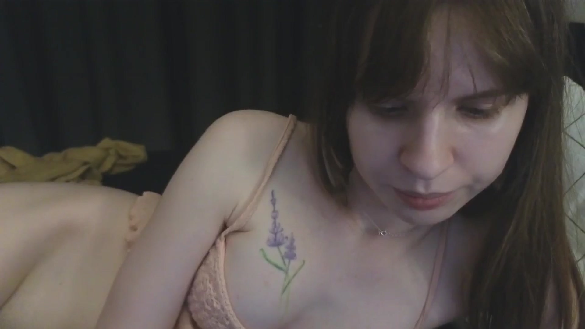 Gallery image thumbnail from Yuri_elfie's myfreecams stream on, 07/16/2025, 04:03 image 17 of 20