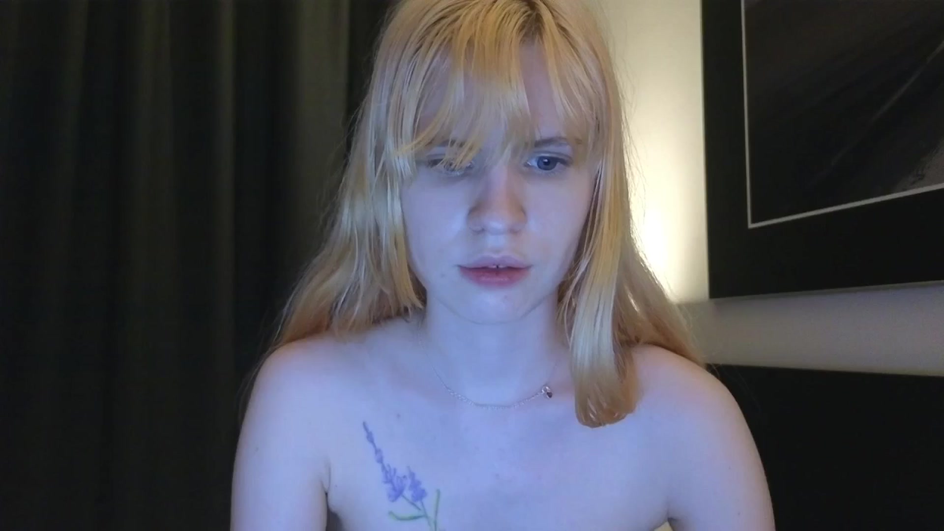 Gallery image thumbnail from Yuri_elfie's myfreecams stream on, 08/07/2025, 07:37 image 6 of 20