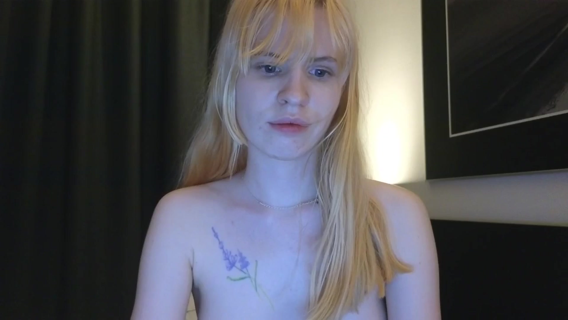 Gallery image thumbnail from Yuri_elfie's myfreecams stream on, 08/07/2025, 07:37 image 11 of 20