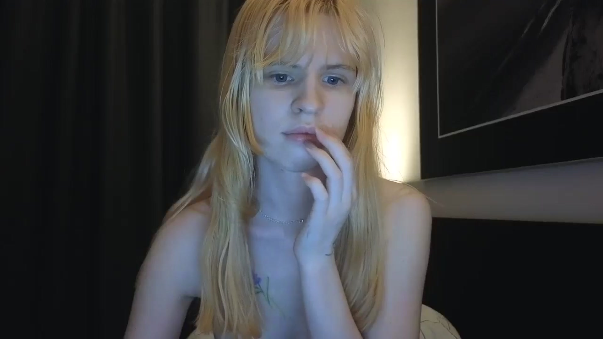 Gallery image thumbnail from Yuri_elfie's myfreecams stream on, 08/07/2025, 20:53 image 4 of 20