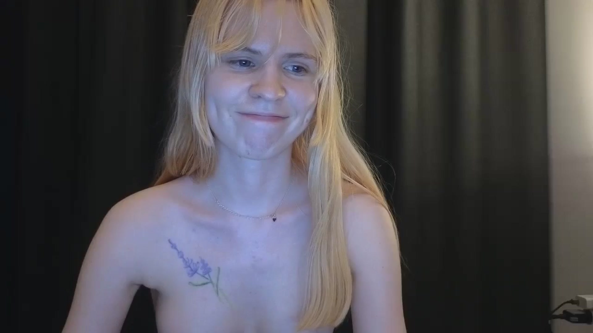 Gallery image thumbnail from Yuri_elfie's myfreecams stream on, 08/08/2025, 03:52 image 20 of 20