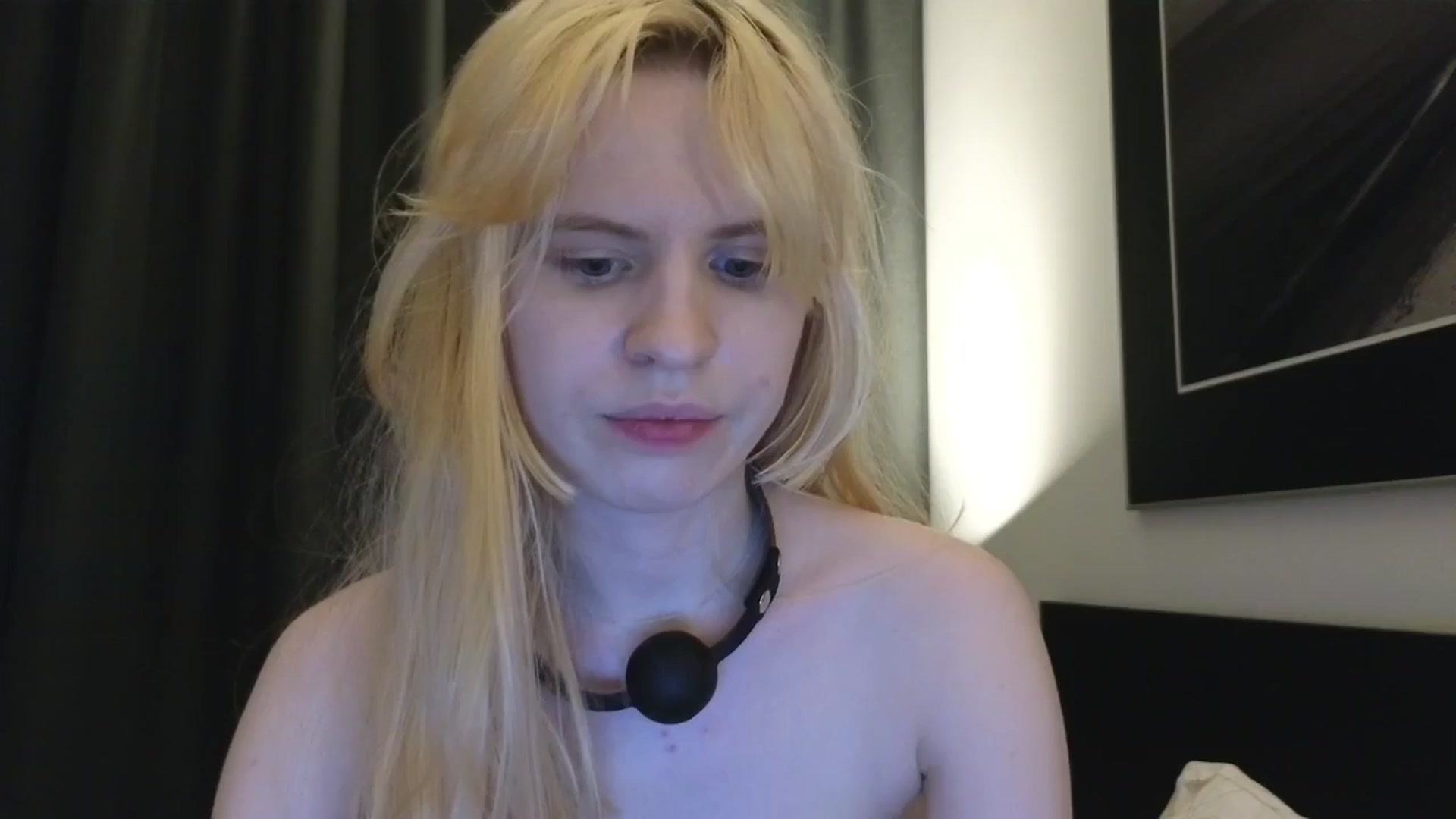Gallery image thumbnail from Yuri_elfie's myfreecams stream on, 09/05/2025, 03:08 image 16 of 20