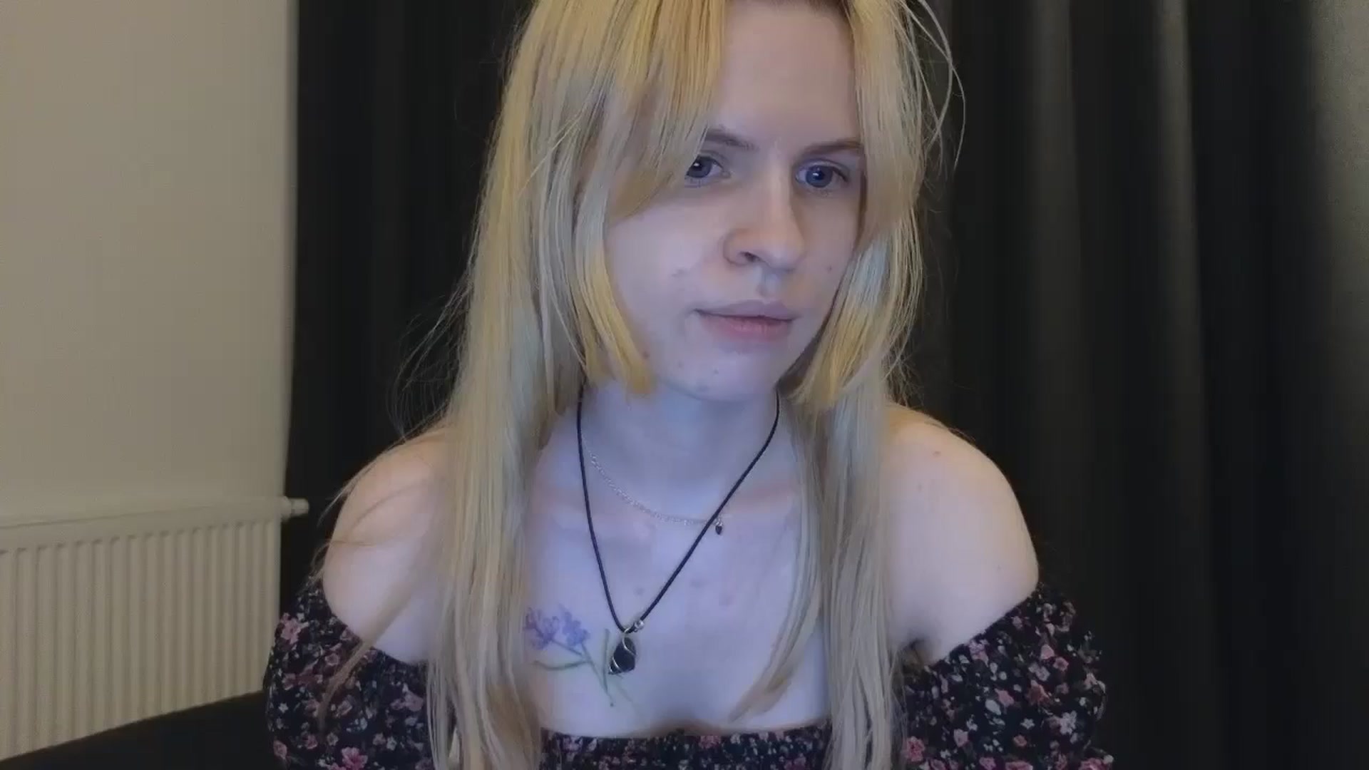 Gallery image thumbnail from Yuri_elfie's myfreecams stream on, 10/10/2025, 22:26 image 19 of 20