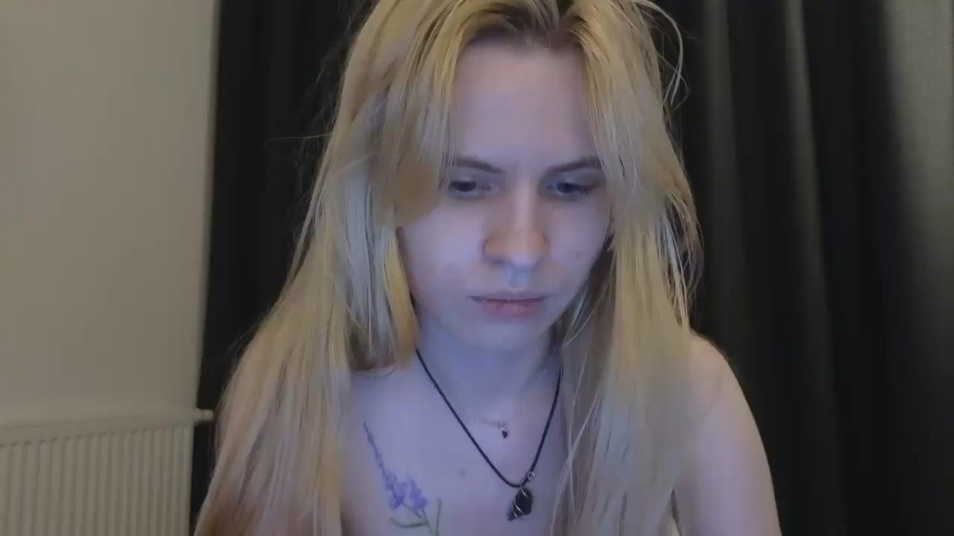 Gallery image thumbnail from Yuri_elfie's myfreecams stream on, 10/10/2025, 22:26 image 3 of 20