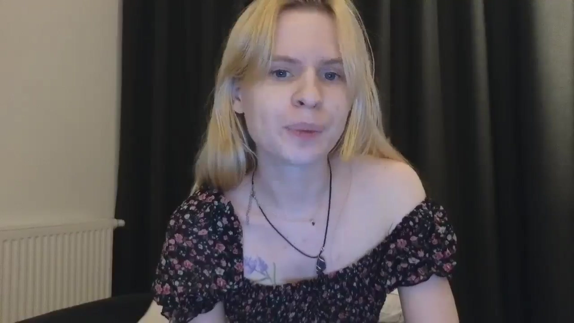 Gallery image thumbnail from Yuri_elfie's myfreecams stream on, 10/11/2025, 24:02 image 10 of 20