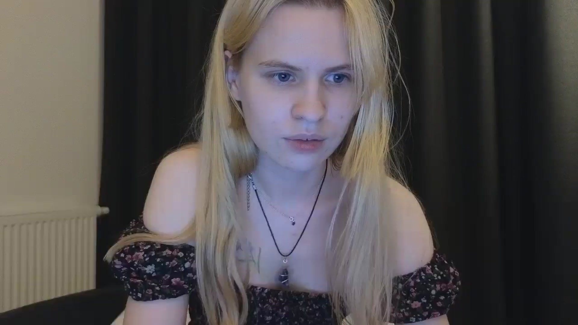 Gallery image thumbnail from Yuri_elfie's myfreecams stream on, 10/11/2025, 24:02 image 15 of 20
