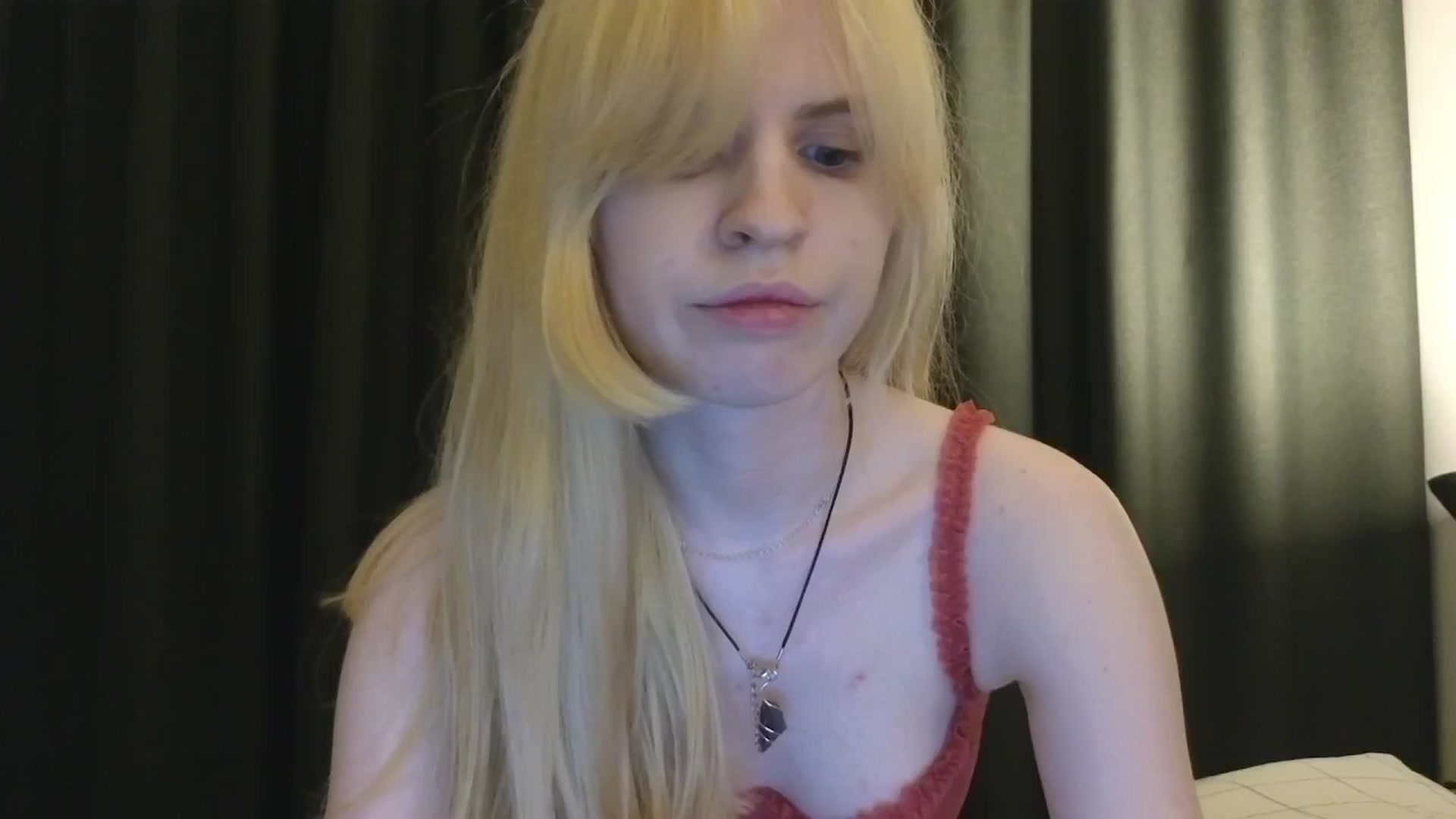 Gallery image thumbnail from Yuri_elfie's myfreecams stream on, 10/13/2025, 20:21 image 16 of 20