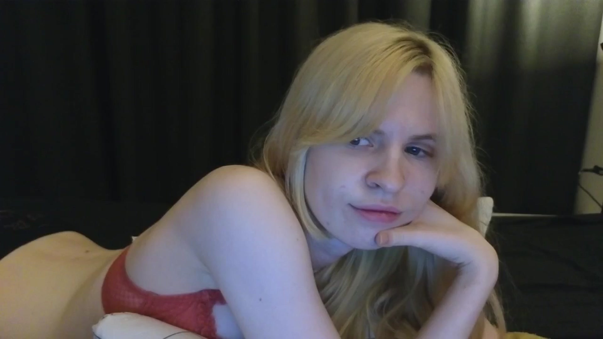 Gallery image thumbnail from Yuri_elfie's myfreecams stream on, 10/13/2025, 20:21 image 11 of 20