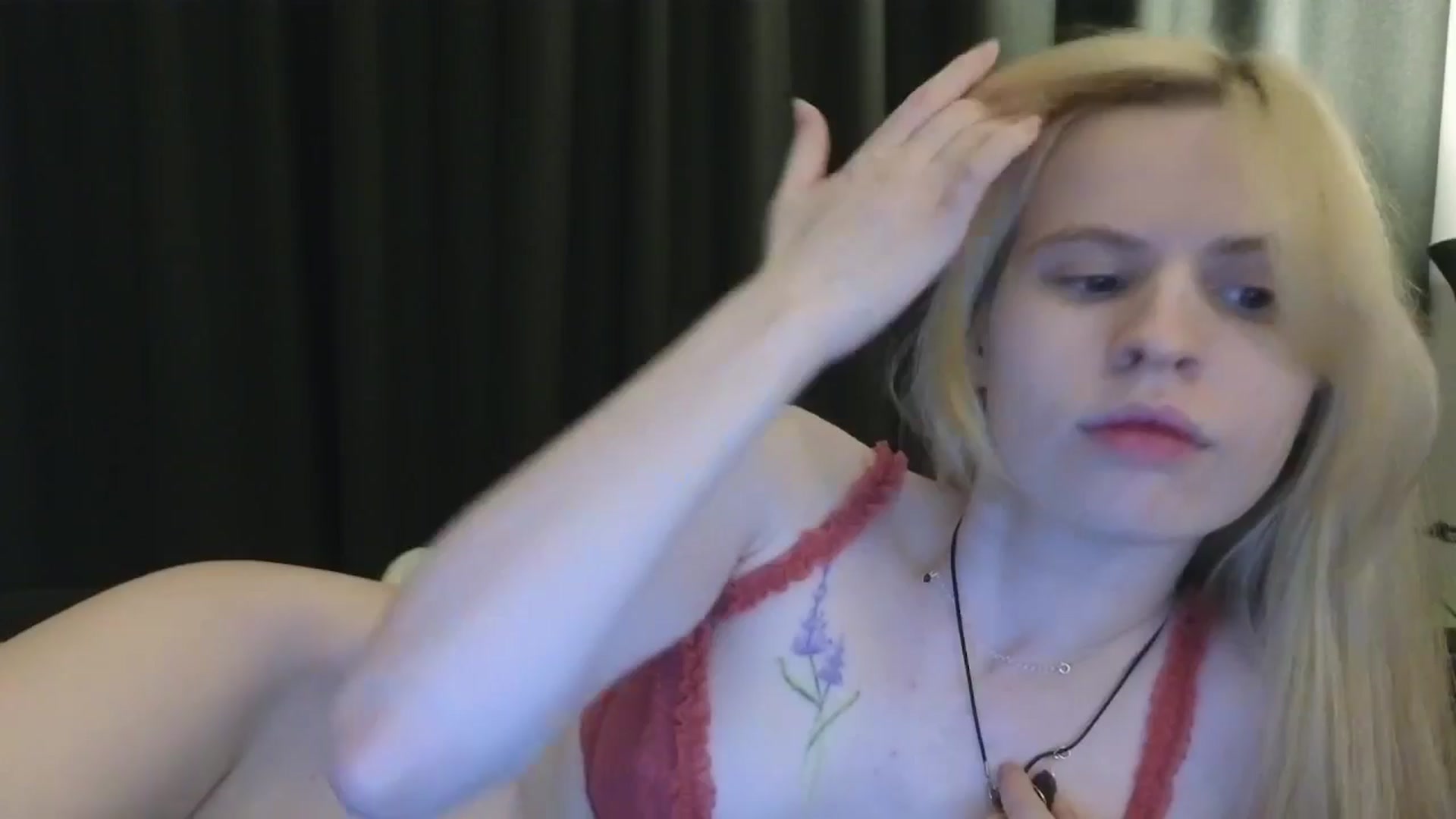 Gallery image thumbnail from Yuri_elfie's myfreecams stream on, 10/13/2025, 22:05 image 5 of 20