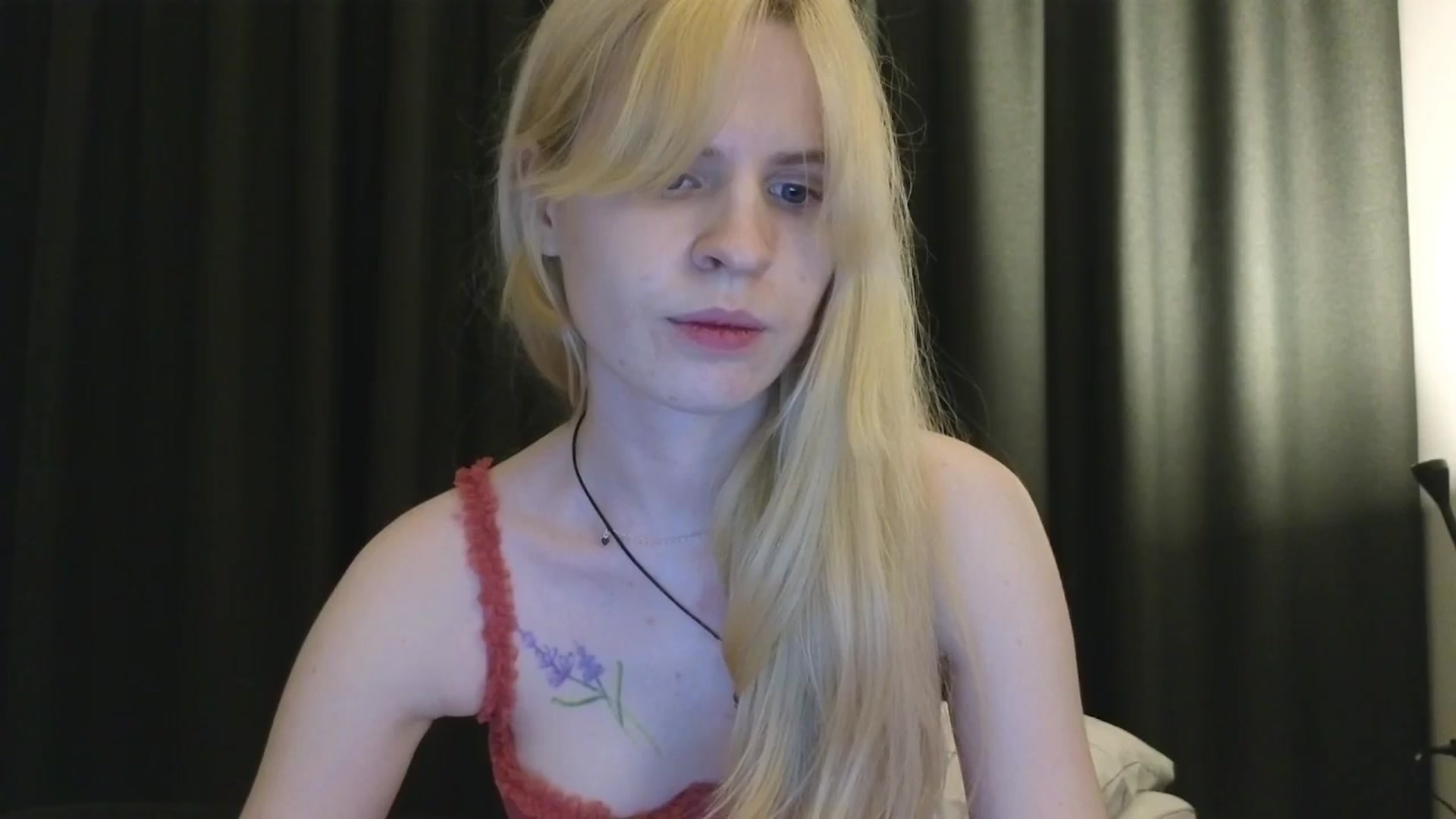 Gallery image thumbnail from Yuri_elfie's myfreecams stream on, 10/13/2025, 22:05 image 9 of 20