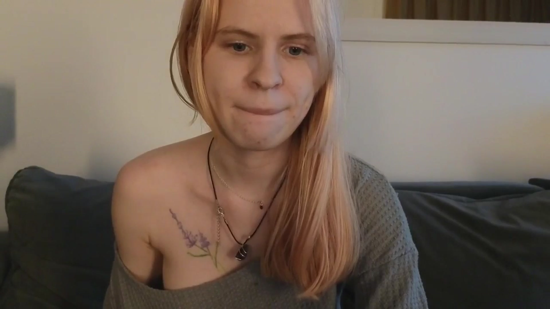 Gallery image thumbnail from Yuri_elfie's myfreecams stream on, 10/25/2025, 14:47 image 4 of 20
