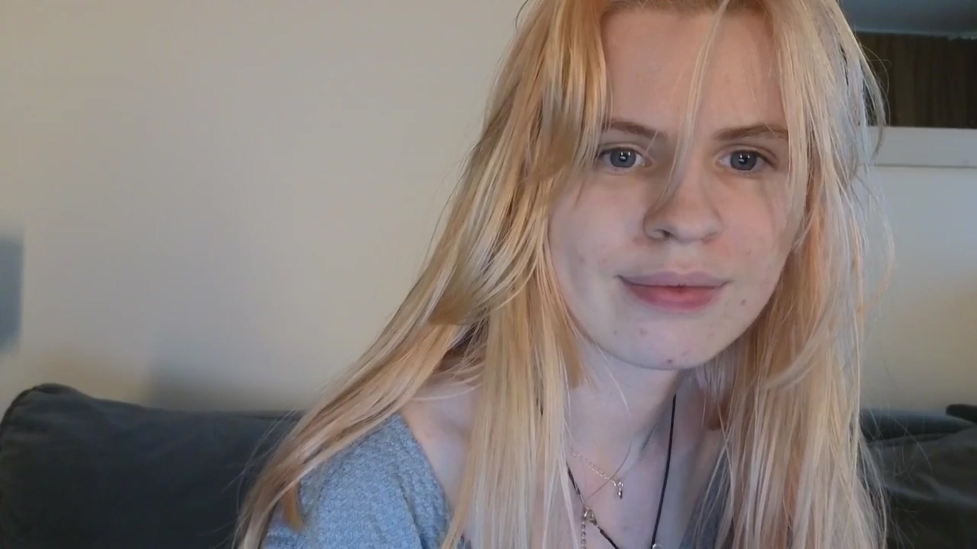 Gallery image thumbnail from Yuri_elfie's myfreecams stream on, 10/25/2025, 14:47 image 19 of 20