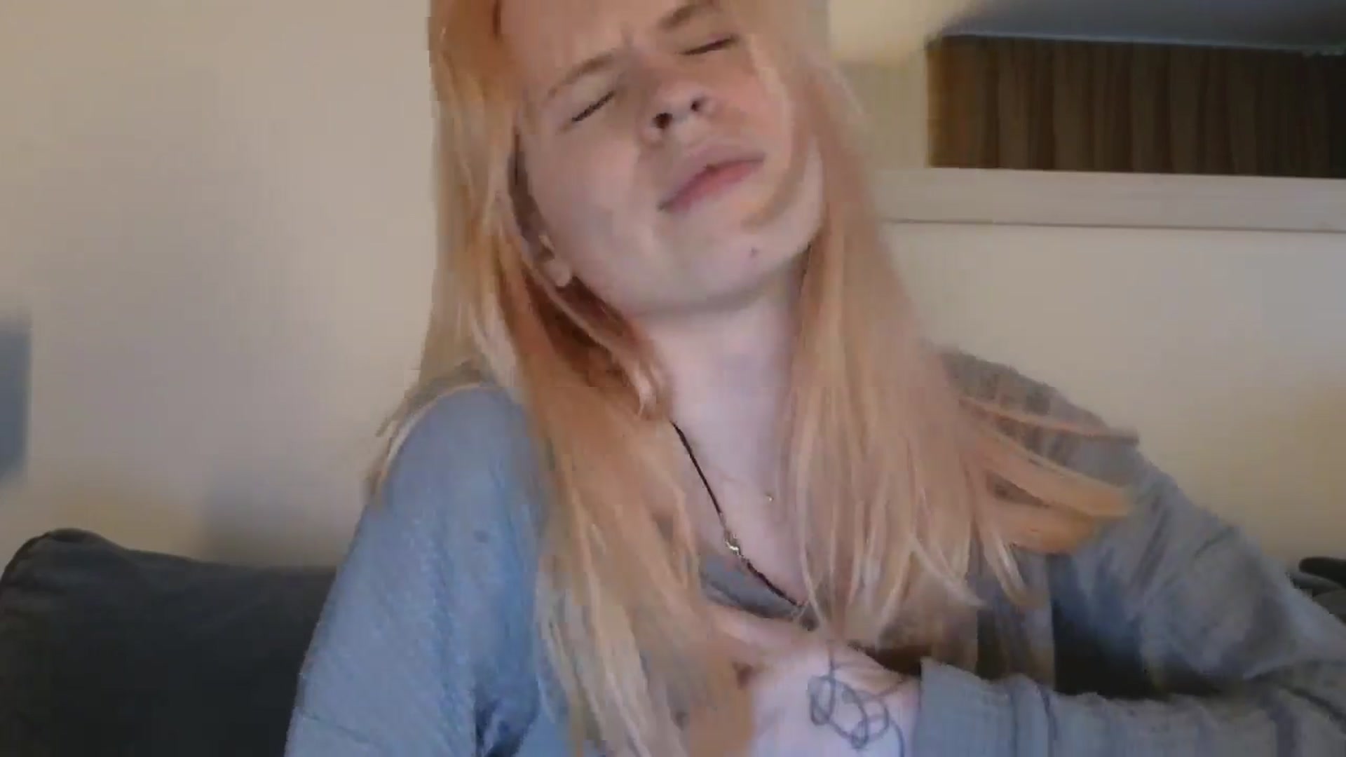 Gallery image thumbnail from Yuri_elfie's myfreecams stream on, 10/25/2025, 14:47 image 20 of 20