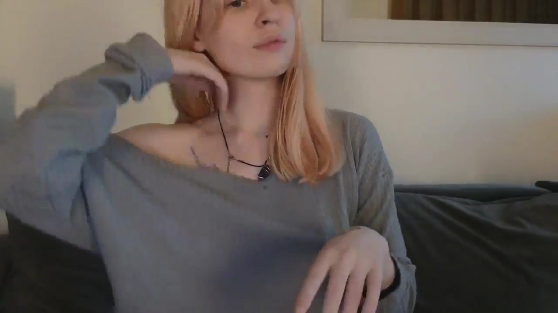 Gallery image thumbnail from Yuri_elfie's myfreecams stream on, 10/25/2025, 14:47 image 7 of 20