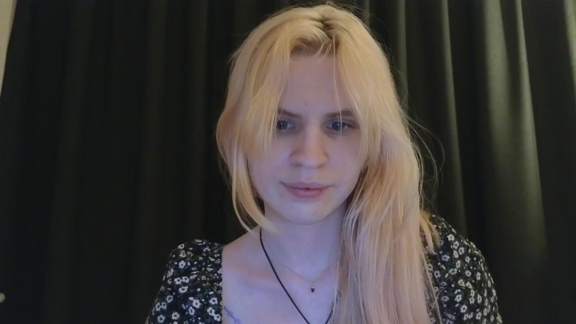 Gallery image thumbnail from Yuri_elfie's myfreecams stream on, 11/02/2025, 24:38 image 14 of 20