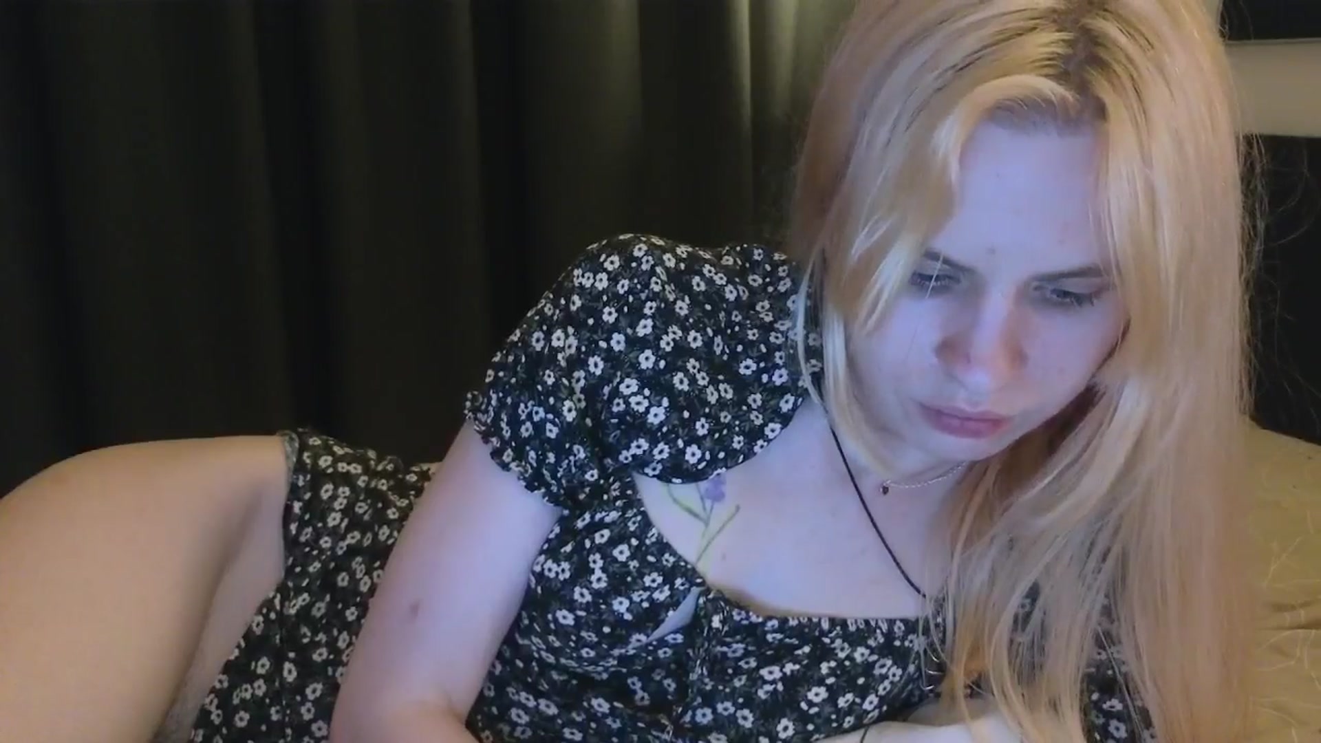 Gallery image thumbnail from Yuri_elfie's myfreecams stream on, 11/02/2025, 01:15 image 5 of 20