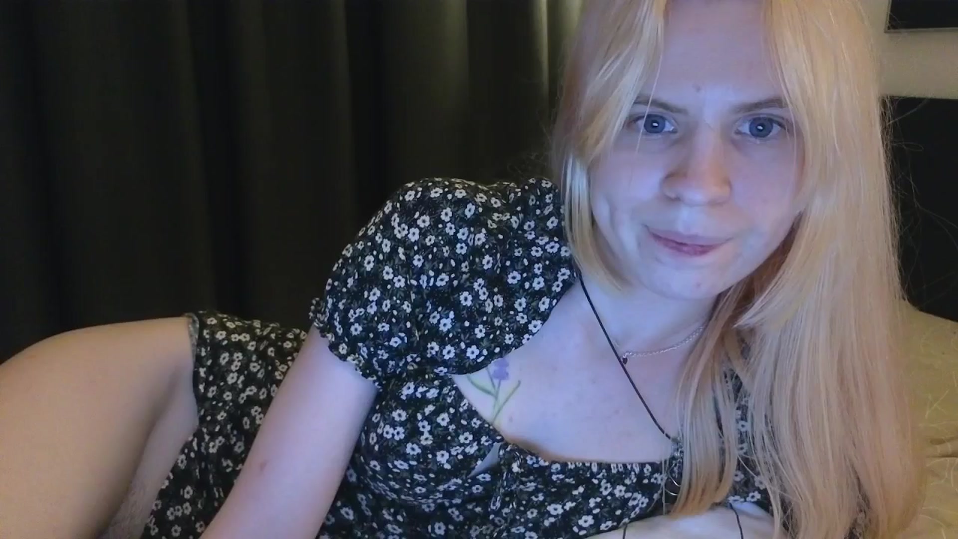 Gallery image thumbnail from Yuri_elfie's myfreecams stream on, 11/02/2025, 01:15 image 2 of 20