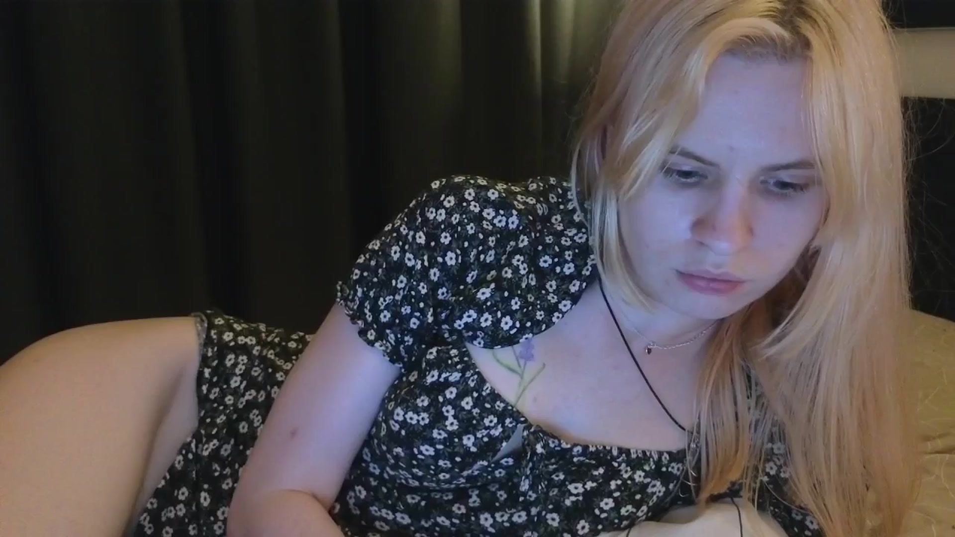 Gallery image thumbnail from Yuri_elfie's myfreecams stream on, 11/02/2025, 01:15 image 4 of 20
