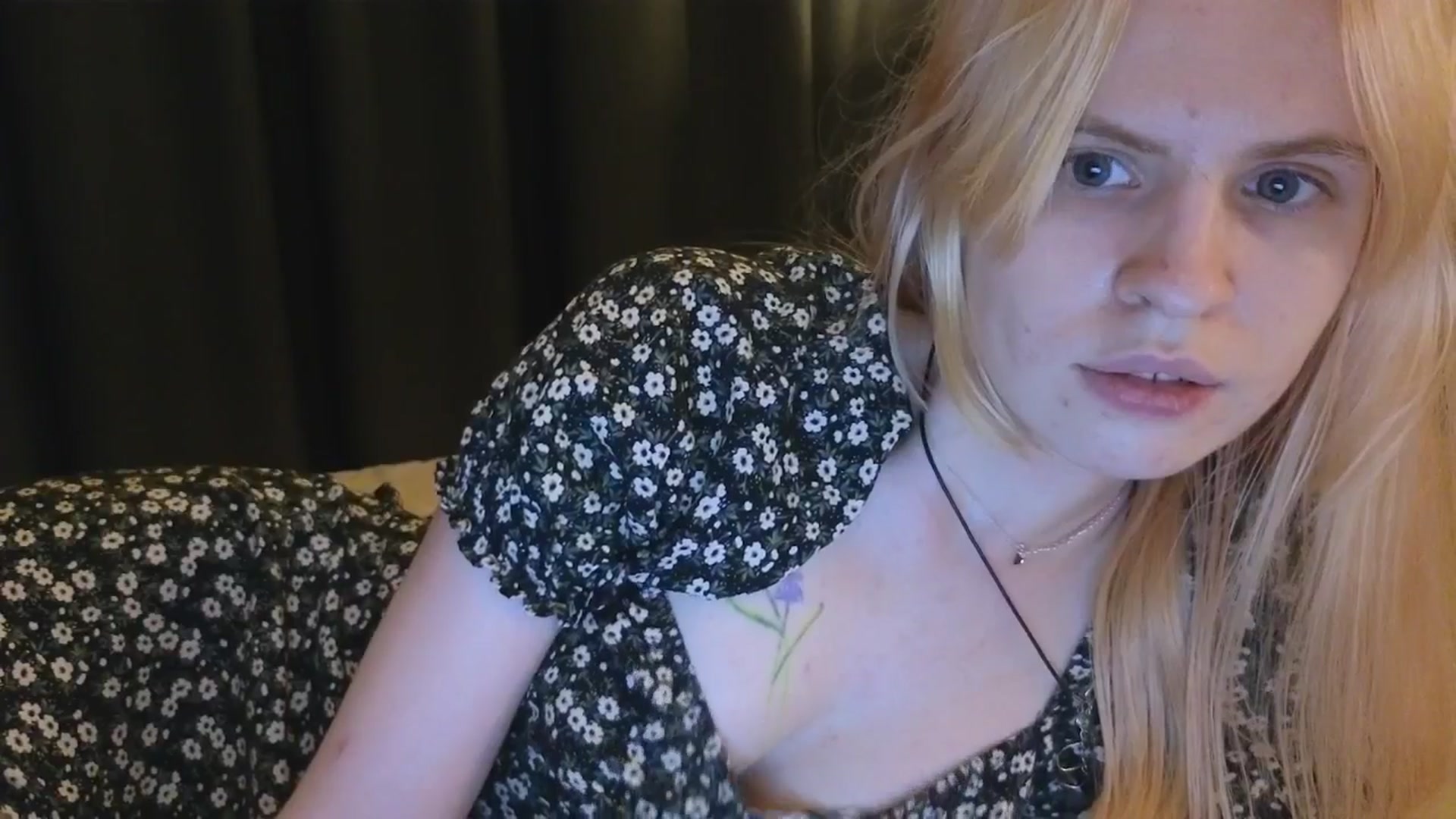 Gallery image thumbnail from Yuri_elfie's myfreecams stream on, 11/02/2025, 01:15 image 12 of 20