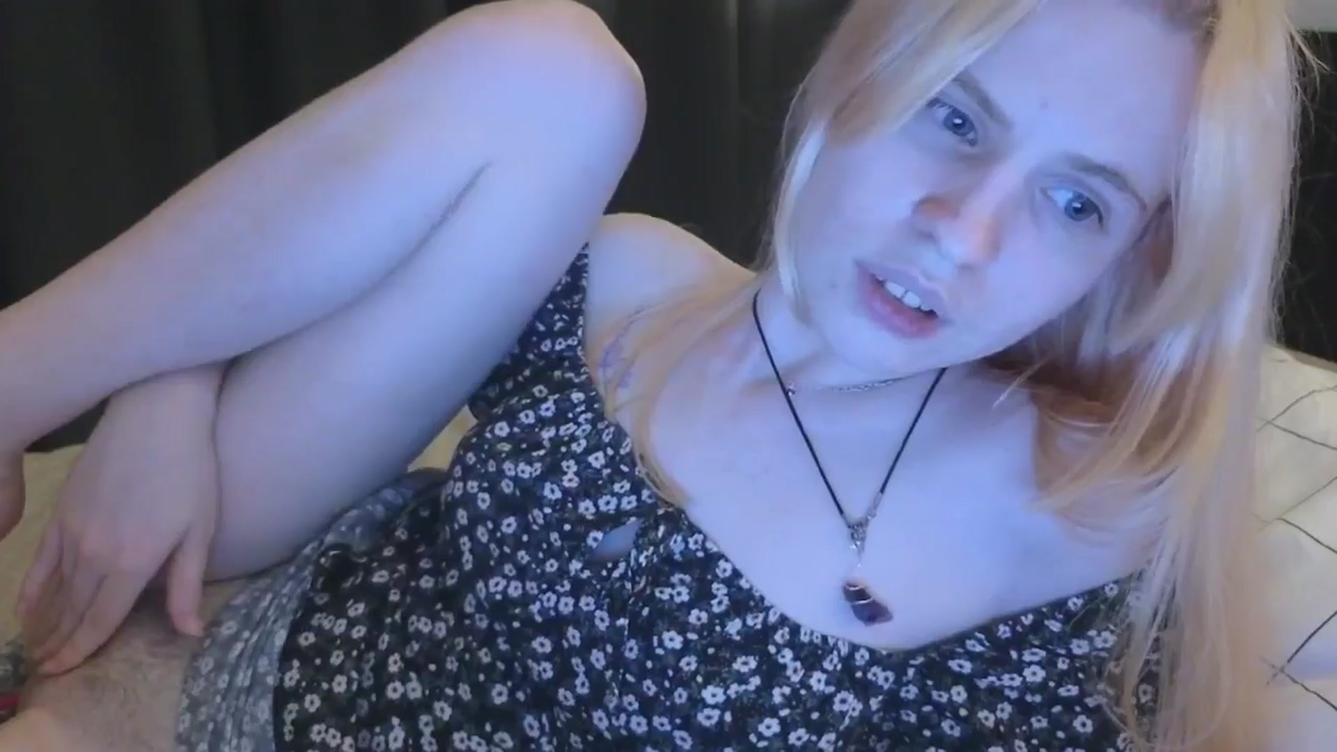 Gallery image thumbnail from Yuri_elfie's myfreecams stream on, 11/02/2025, 02:15 image 16 of 20