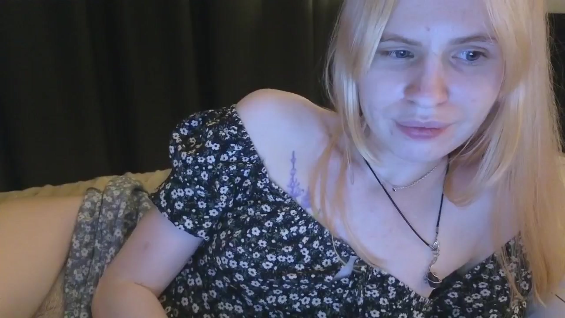 Gallery image thumbnail from Yuri_elfie's myfreecams stream on, 11/02/2025, 02:15 image 17 of 20