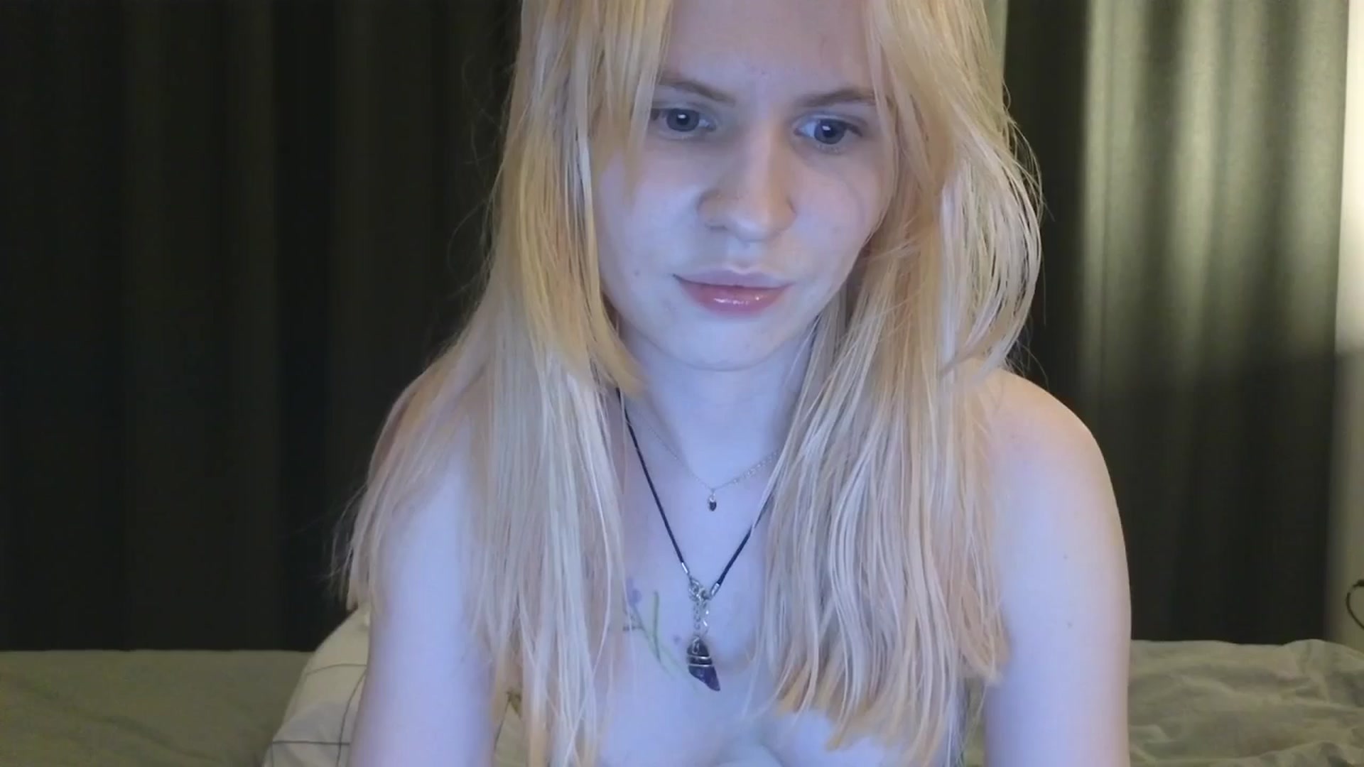Gallery image thumbnail from Yuri_elfie's myfreecams stream on, 11/06/2025, 05:25 image 7 of 20