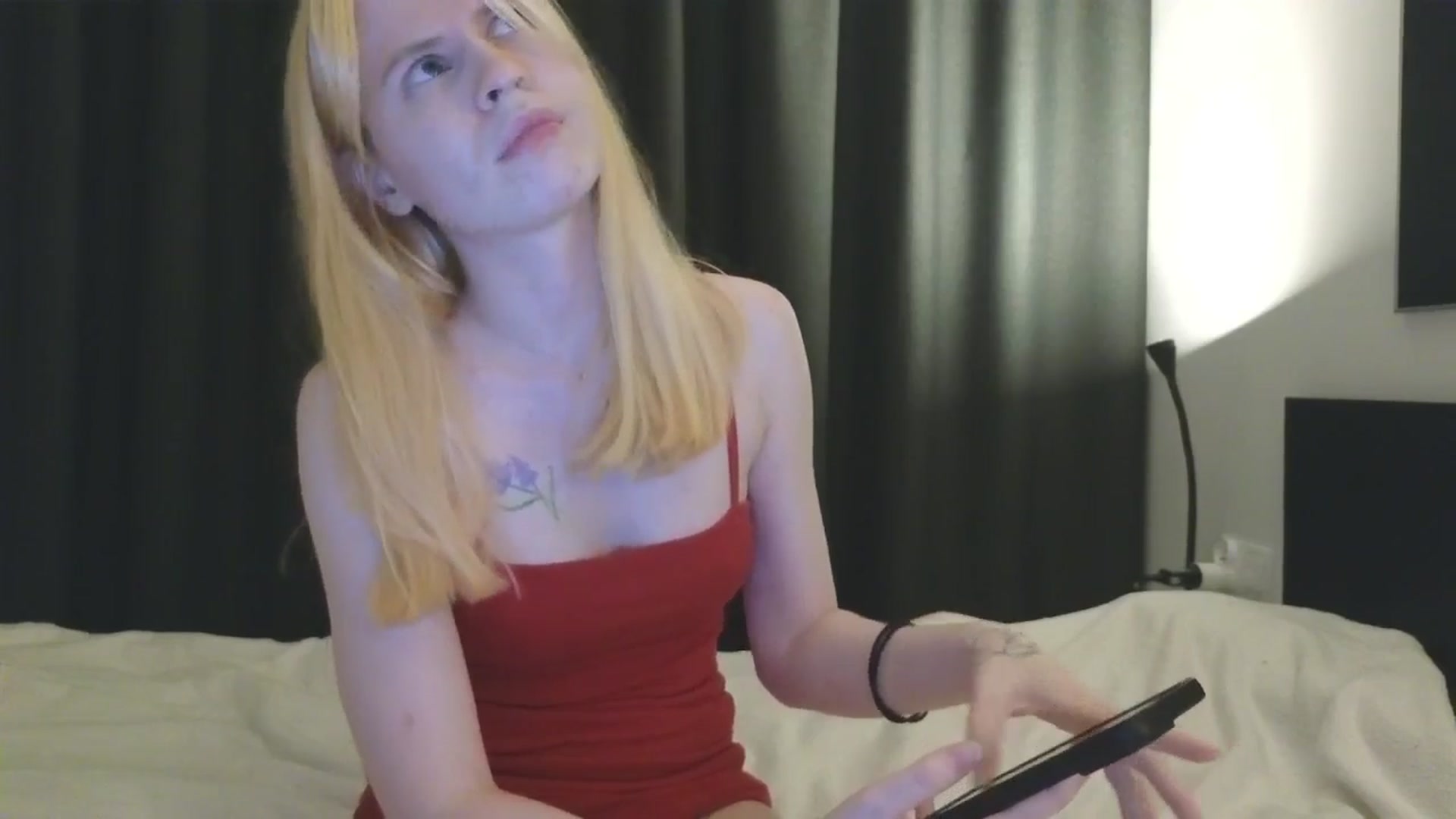 Gallery image thumbnail from Yuri_elfie's myfreecams stream on, 11/20/2025, 24:48 image 6 of 20