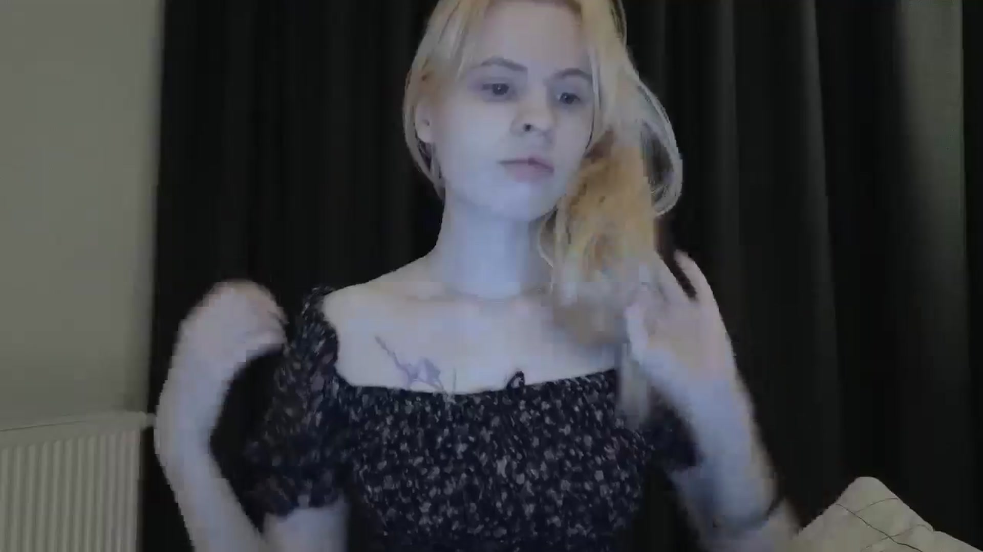 Gallery image thumbnail from Yuri_elfie's myfreecams stream on, 11/26/2025, 23:11 image 15 of 20