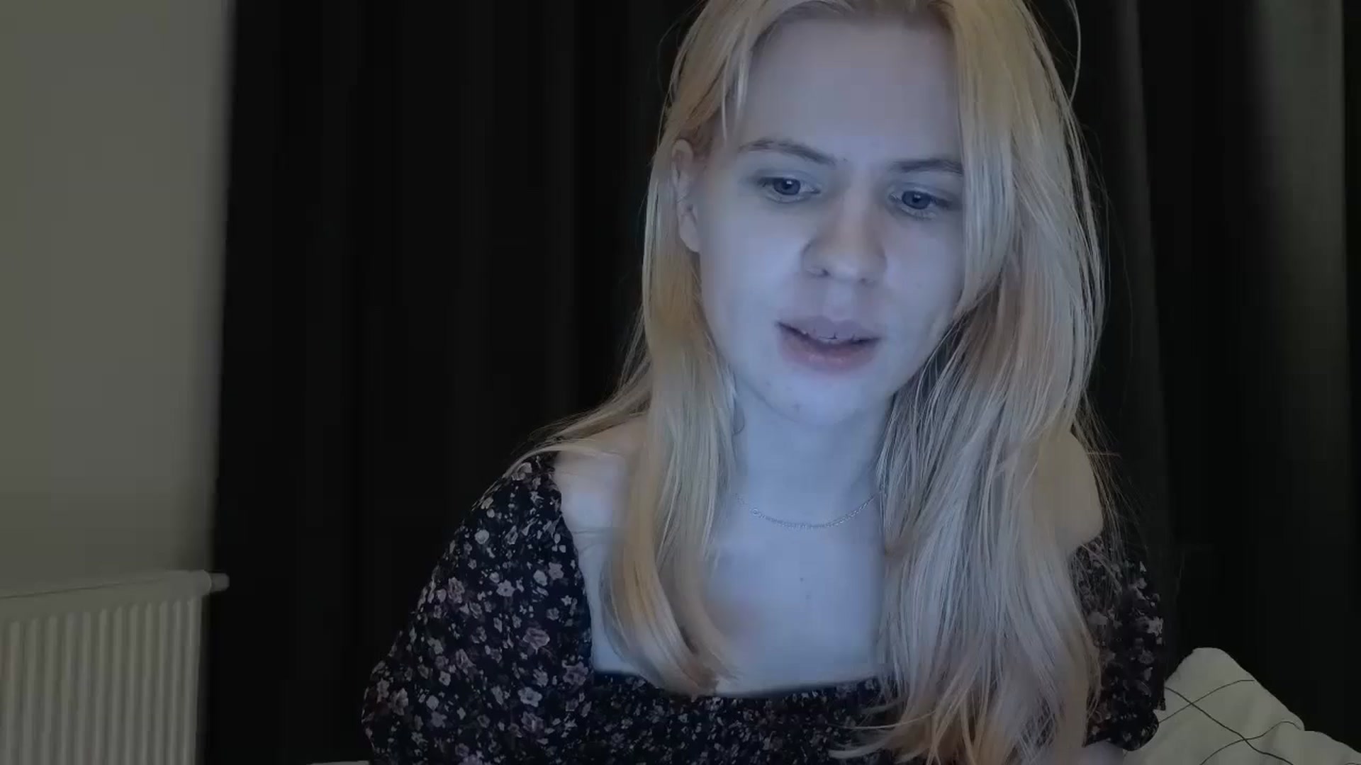 Gallery image thumbnail from Yuri_elfie's myfreecams stream on, 11/26/2025, 23:11 image 17 of 20