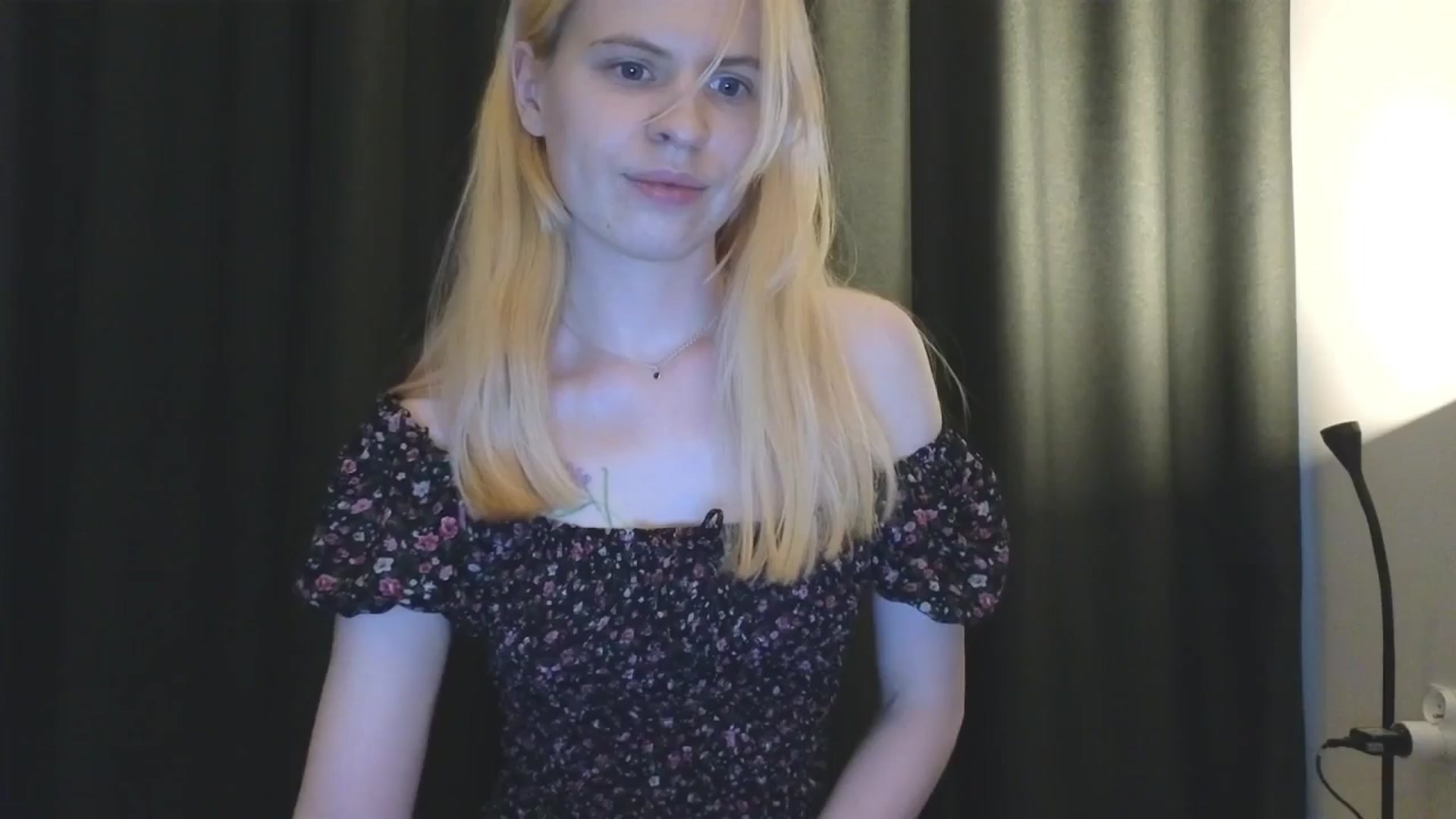 Gallery image thumbnail from Yuri_elfie's myfreecams stream on, 12/11/2025, 10:44 image 14 of 20