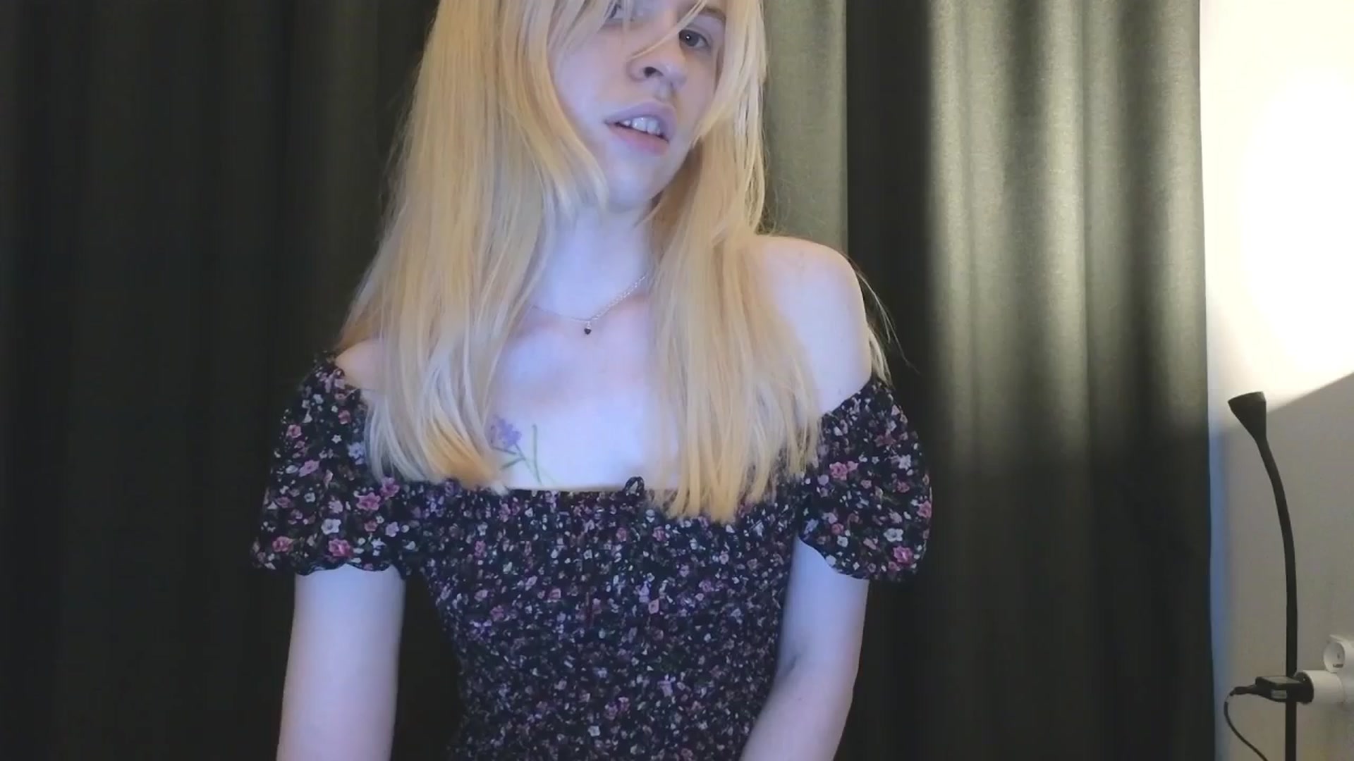 Gallery image thumbnail from Yuri_elfie's myfreecams stream on, 12/11/2025, 10:44 image 13 of 20