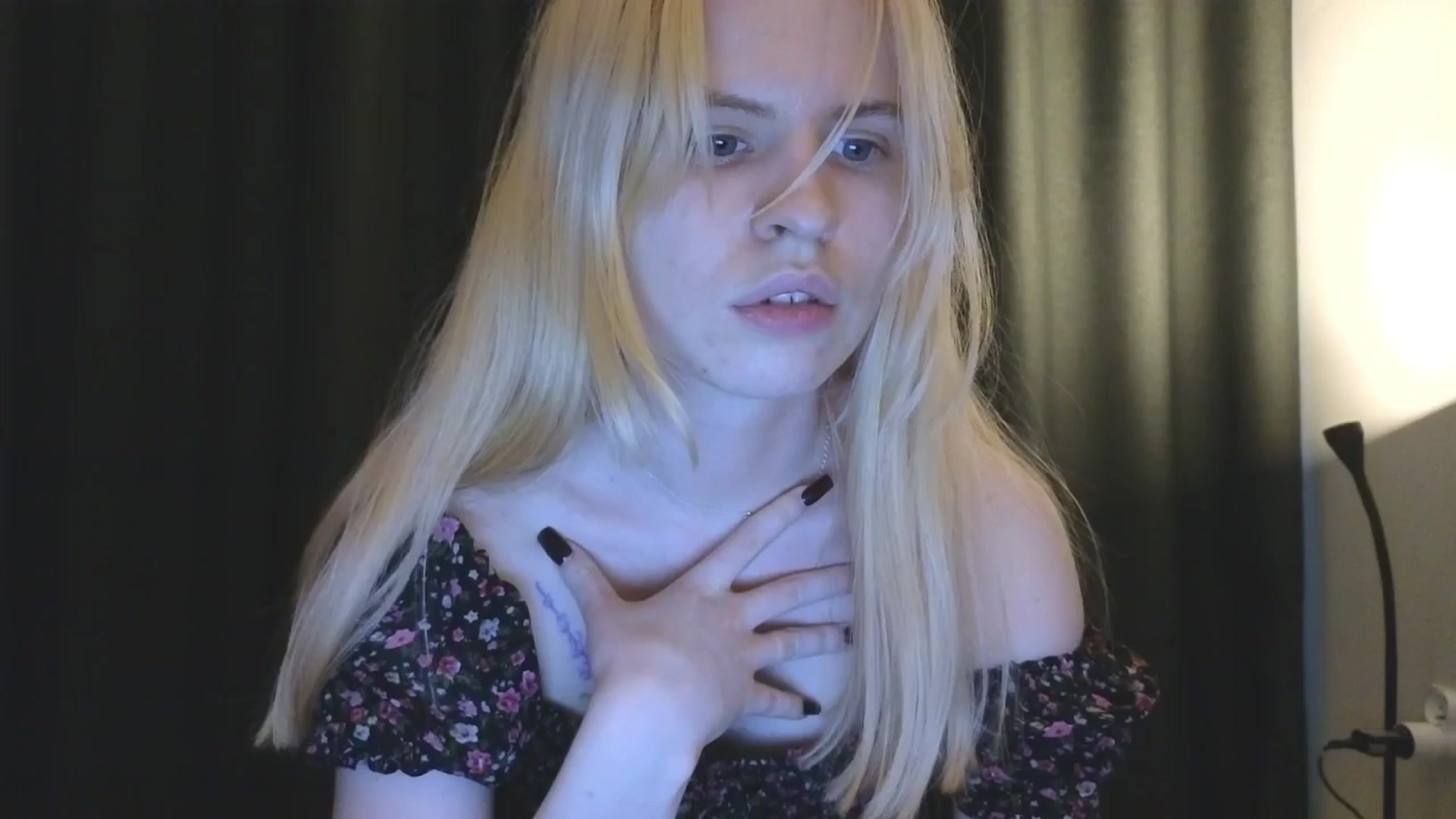 Gallery image thumbnail from Yuri_elfie's myfreecams stream on, 12/11/2025, 10:44 image 12 of 20