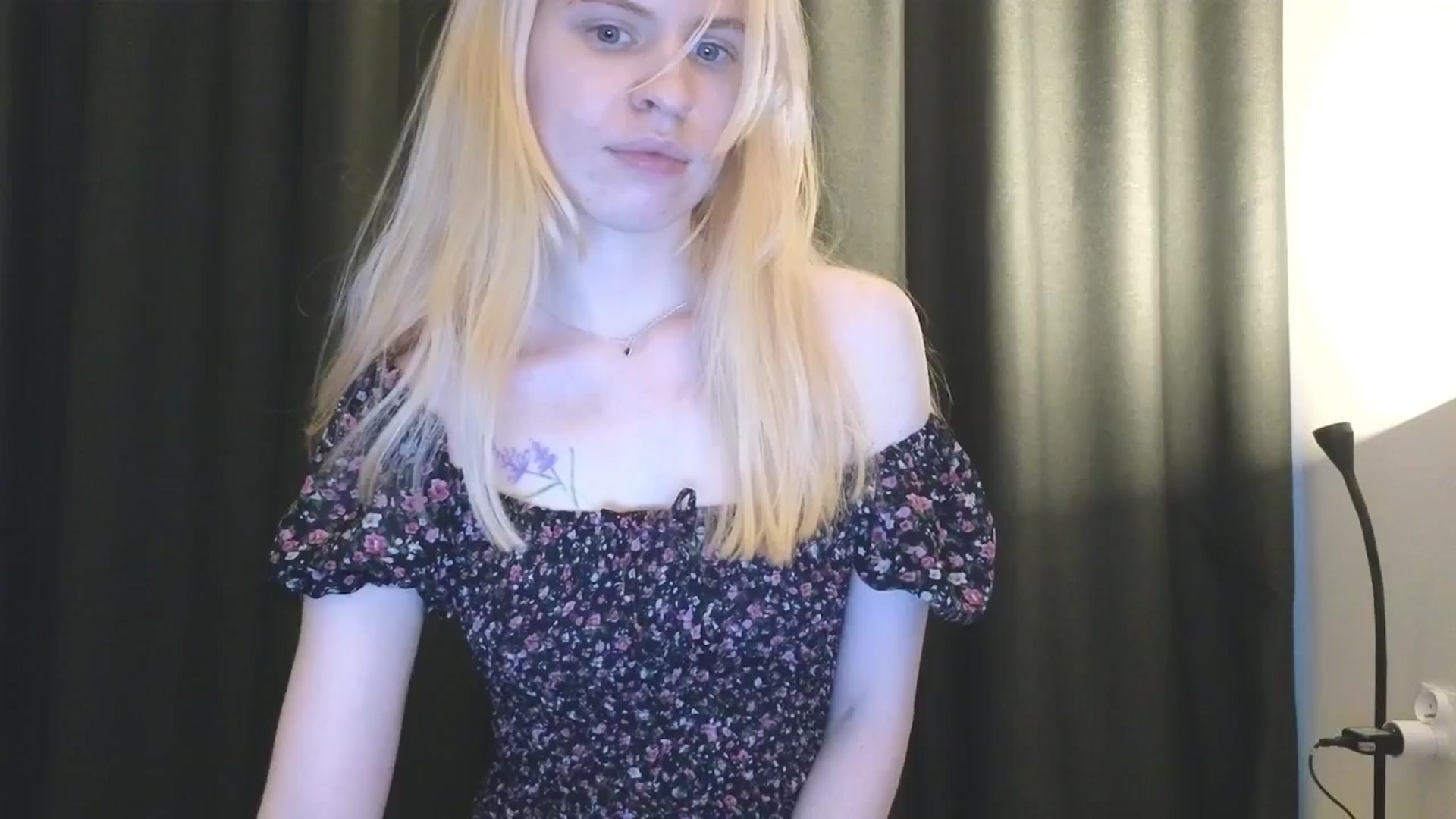 Gallery image thumbnail from Yuri_elfie's myfreecams stream on, 12/11/2025, 10:44 image 17 of 20