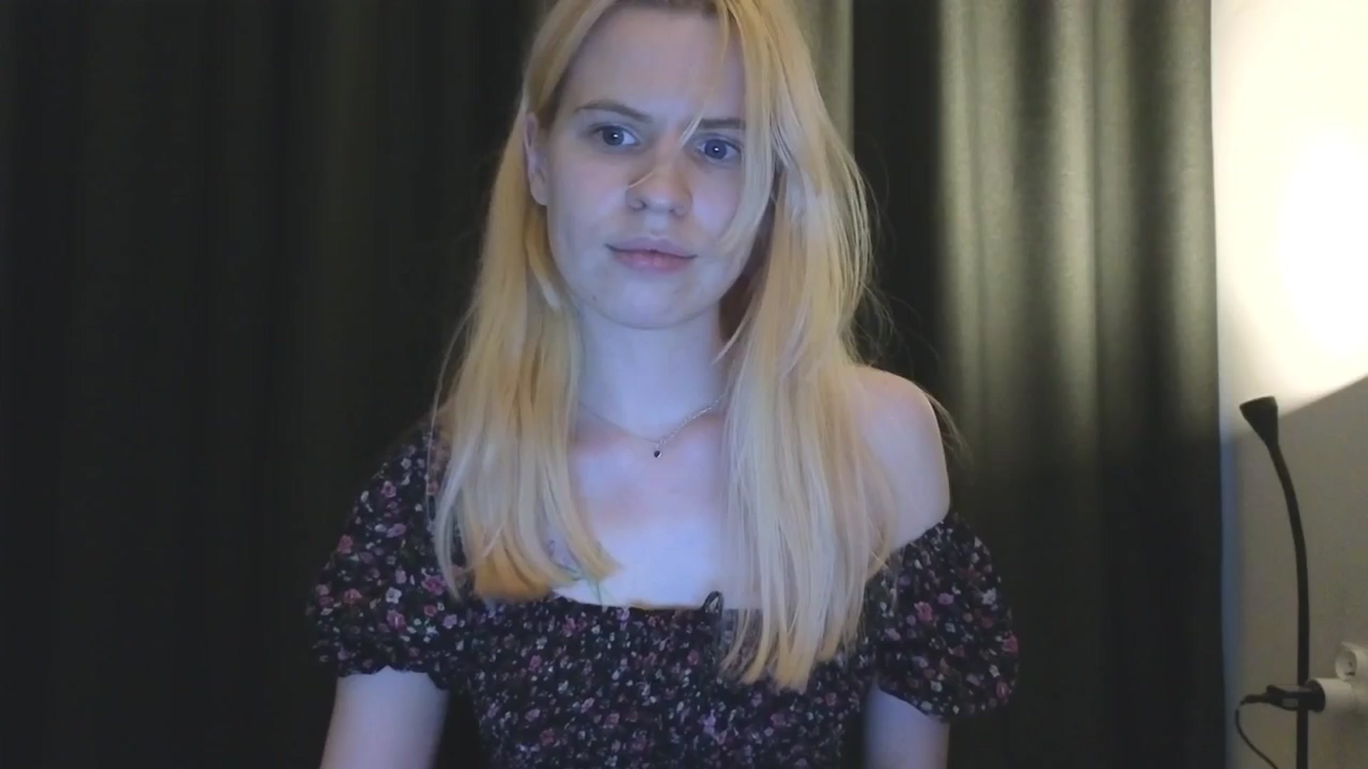 Gallery image thumbnail from Yuri_elfie's myfreecams stream on, 12/11/2025, 10:44 image 19 of 20
