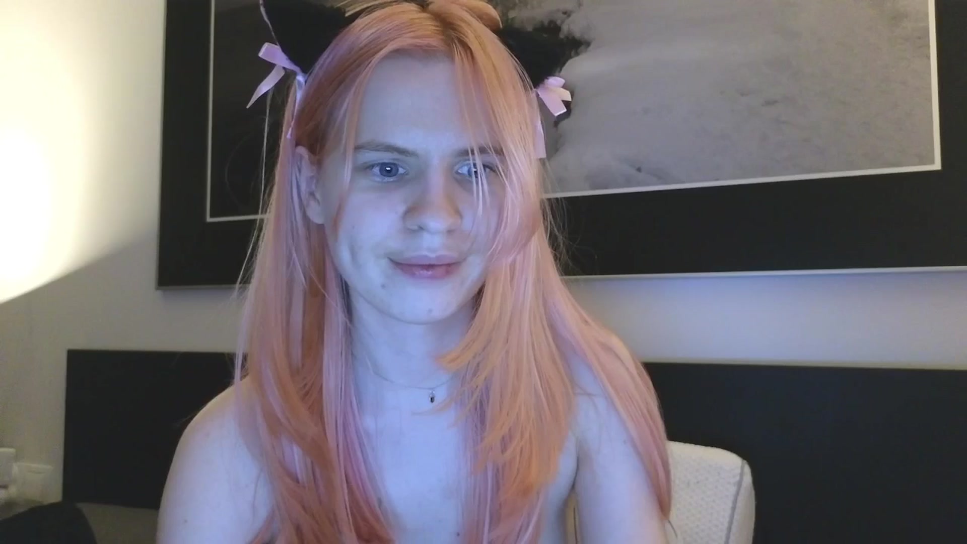 Gallery image thumbnail from Yuri_elfie's myfreecams stream on, 12/26/2025, 10:27 image 15 of 20