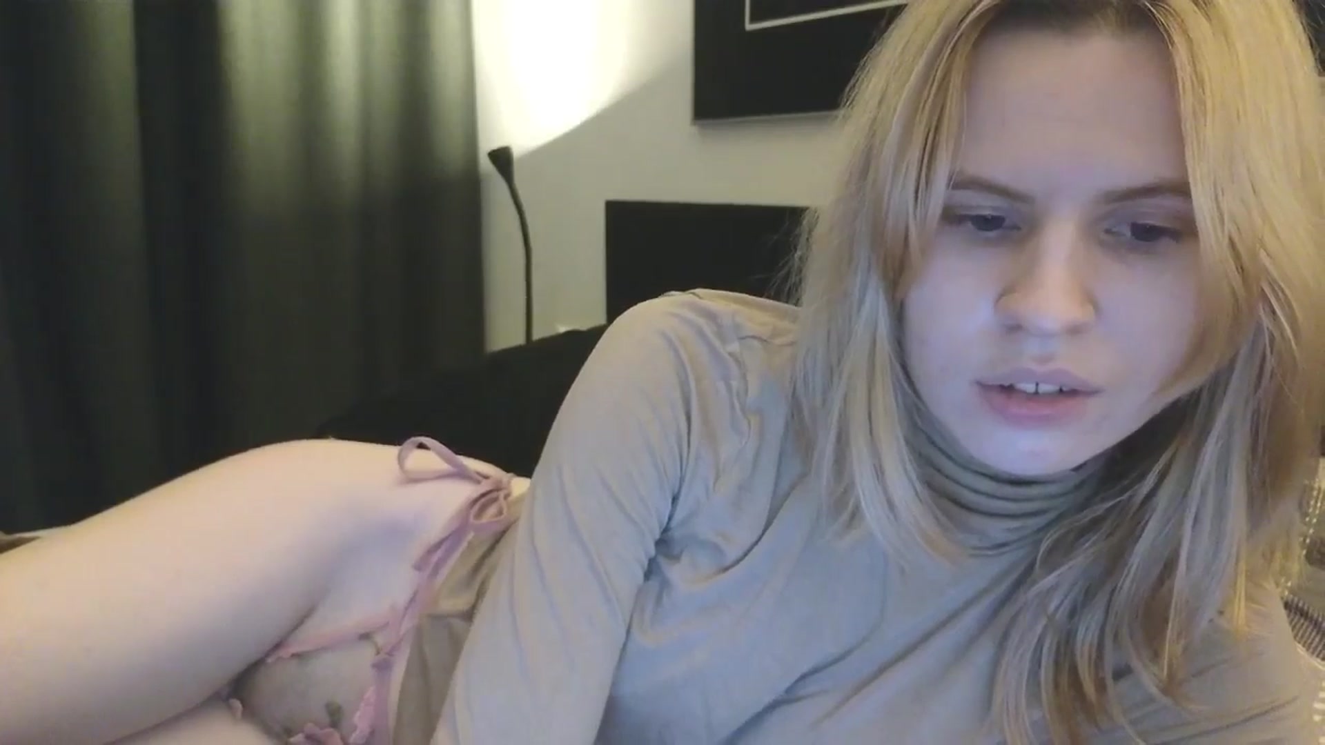 Gallery image thumbnail from Yuri_elfie's myfreecams stream on, 02/05/2026, 18:04 image 8 of 20