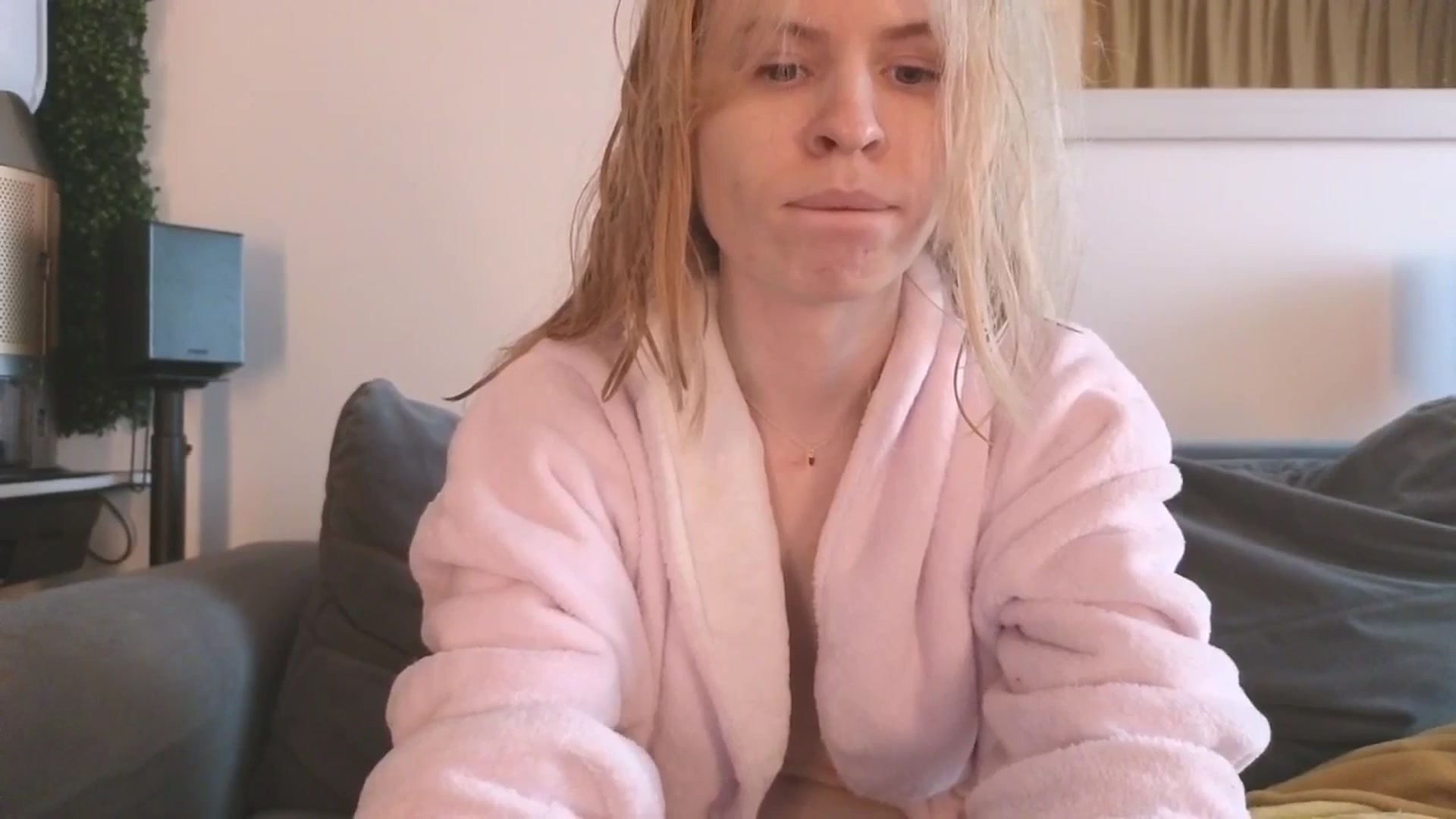 Gallery image thumbnail from Yuri_elfie's myfreecams stream on, 02/24/2026, 09:01 image 9 of 20