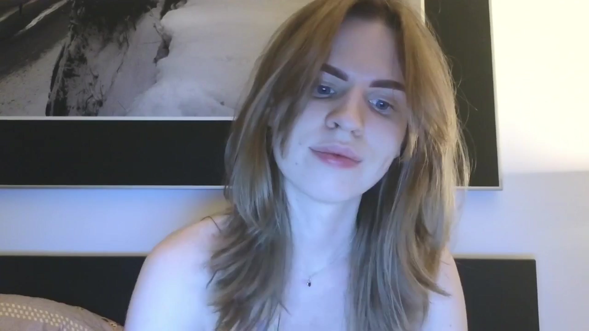 Gallery image thumbnail from Yuri_elfie's myfreecams stream on, 03/02/2026, 22:02 image 11 of 20