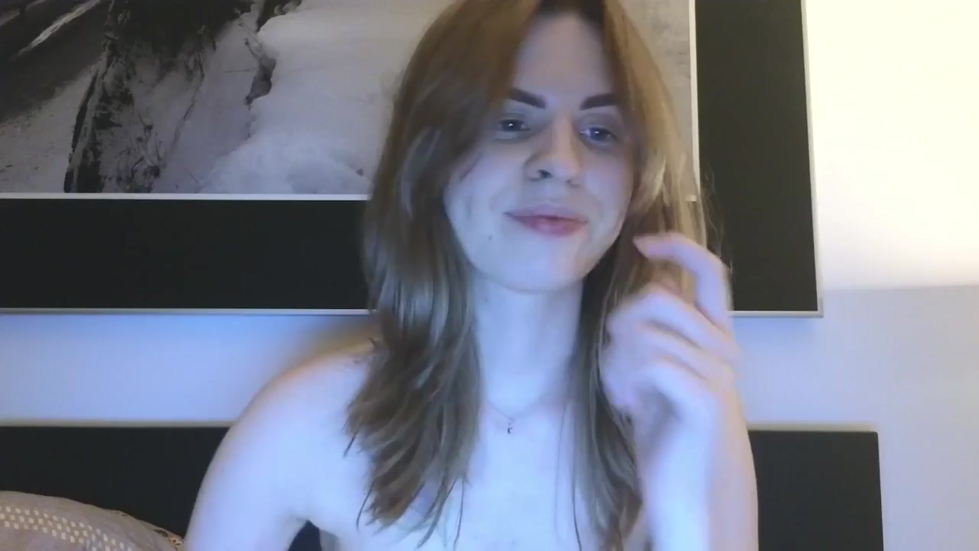 Gallery image thumbnail from Yuri_elfie's myfreecams stream on, 03/02/2026, 22:02 image 9 of 20