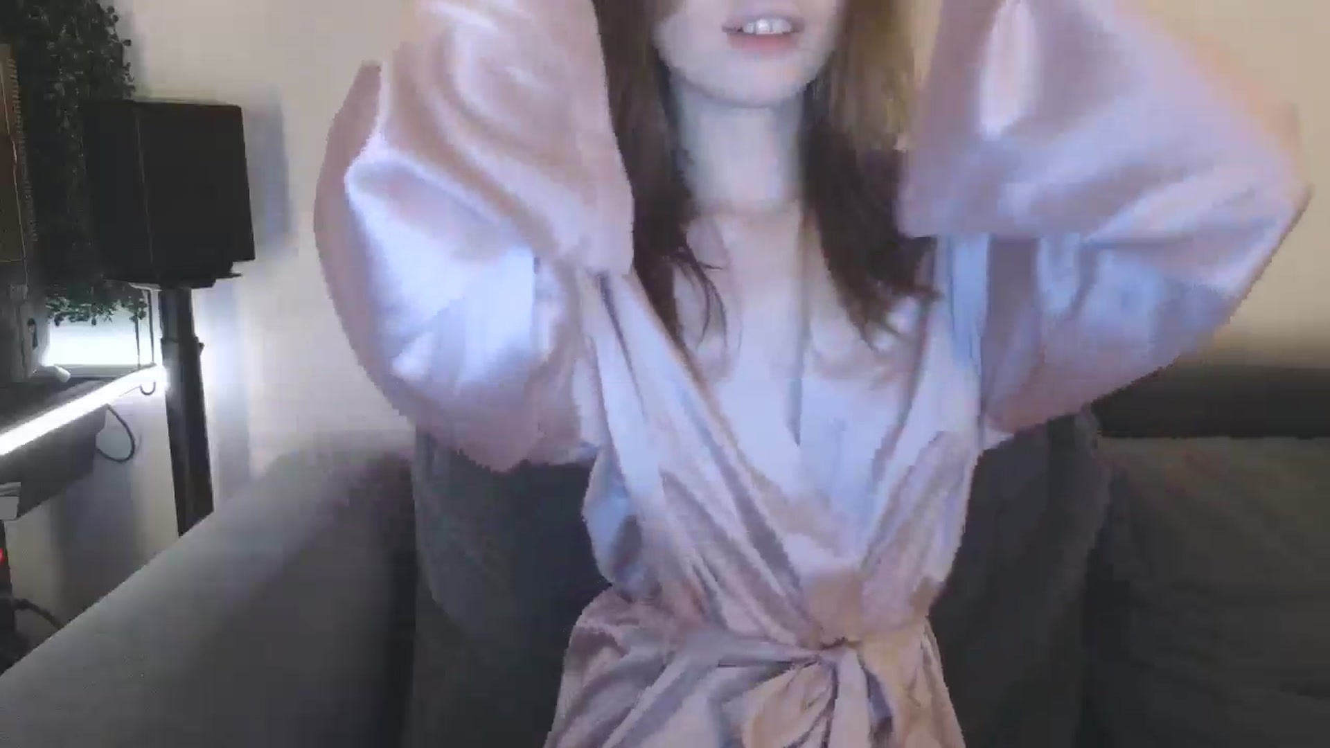 Gallery image thumbnail from Yuri_elfie's myfreecams stream on, 03/08/2026, 02:19 image 5 of 20