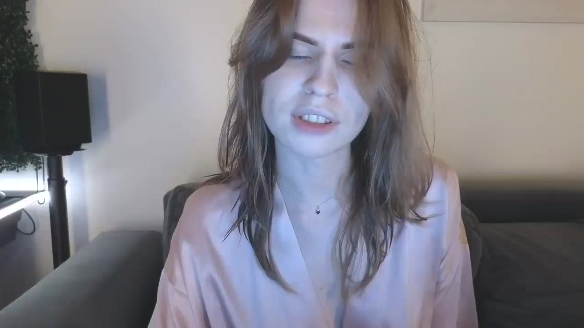 Gallery image thumbnail from Yuri_elfie's myfreecams stream on, 03/08/2026, 02:19 image 17 of 20