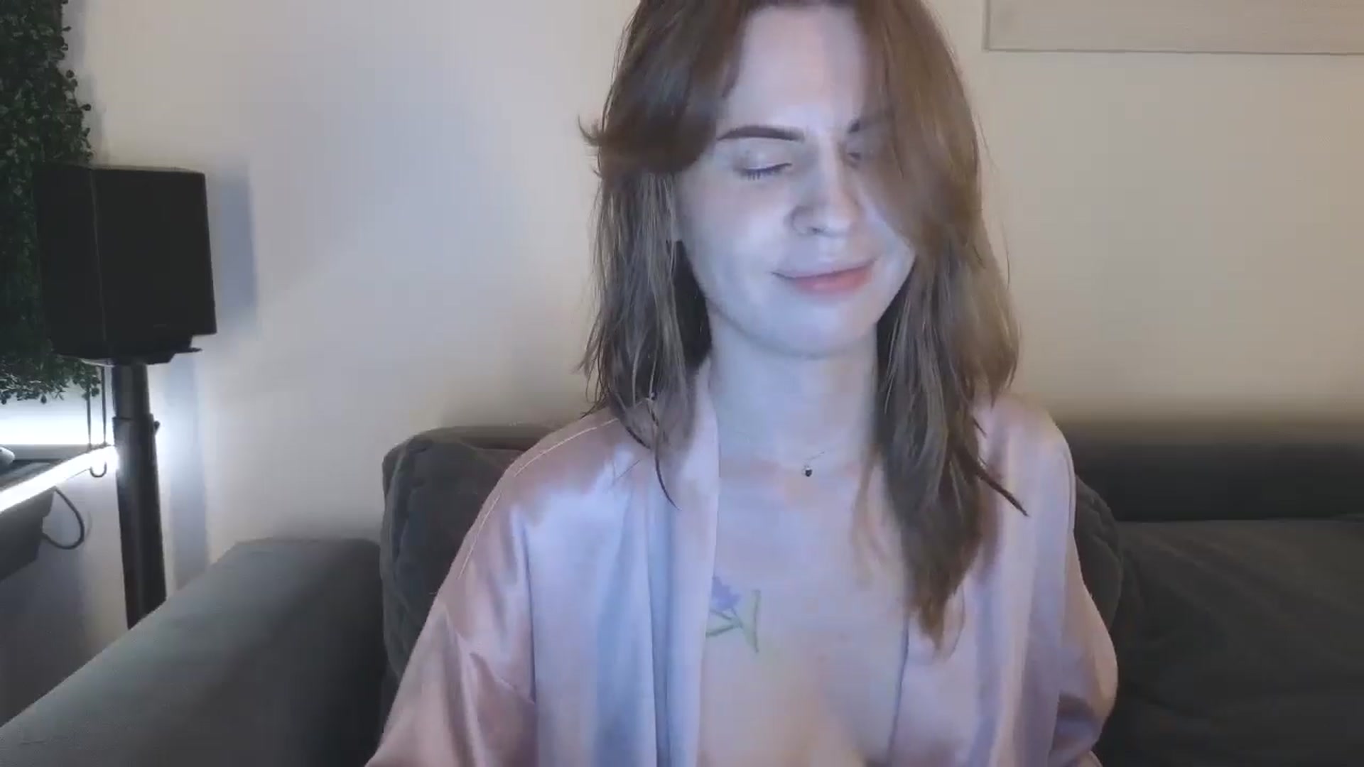 Gallery image thumbnail from Yuri_elfie's myfreecams stream on, 03/08/2026, 02:19 image 18 of 20