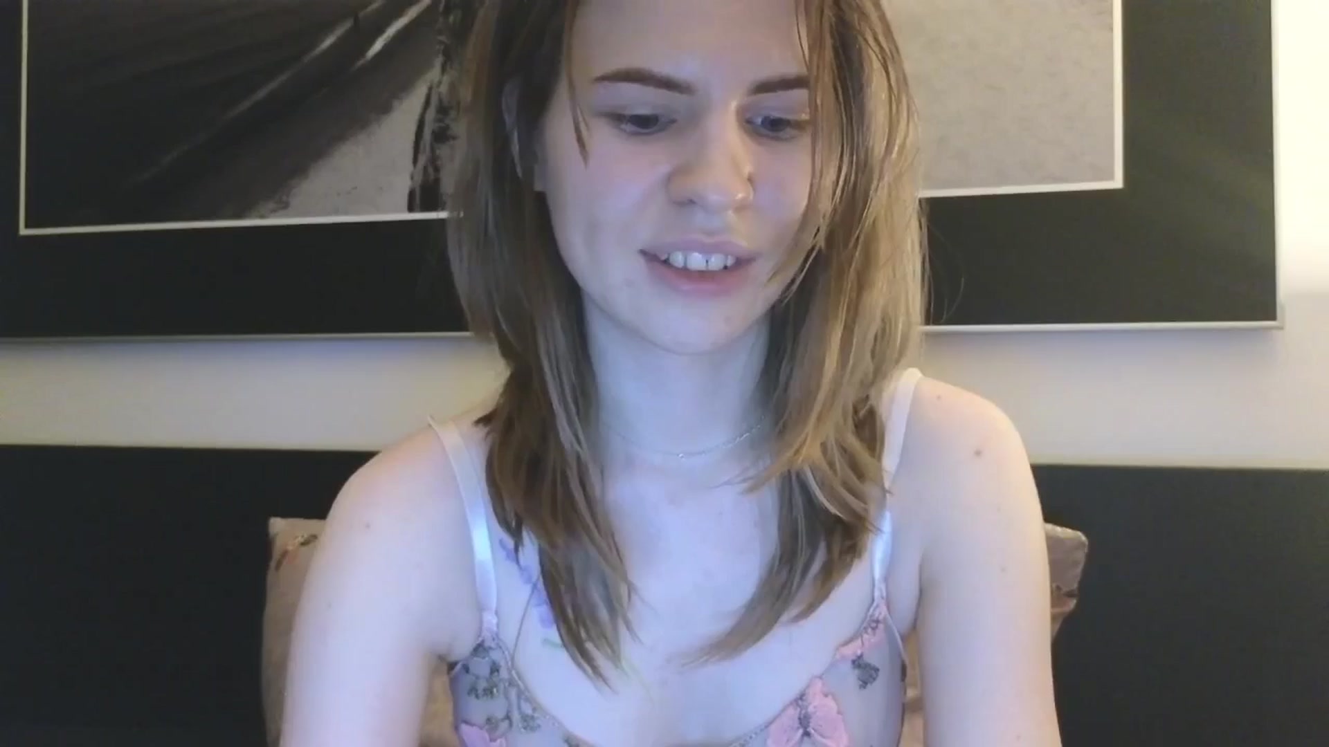 Gallery image thumbnail from Yuri_elfie's myfreecams stream on, 03/11/2026, 19:19 image 2 of 20