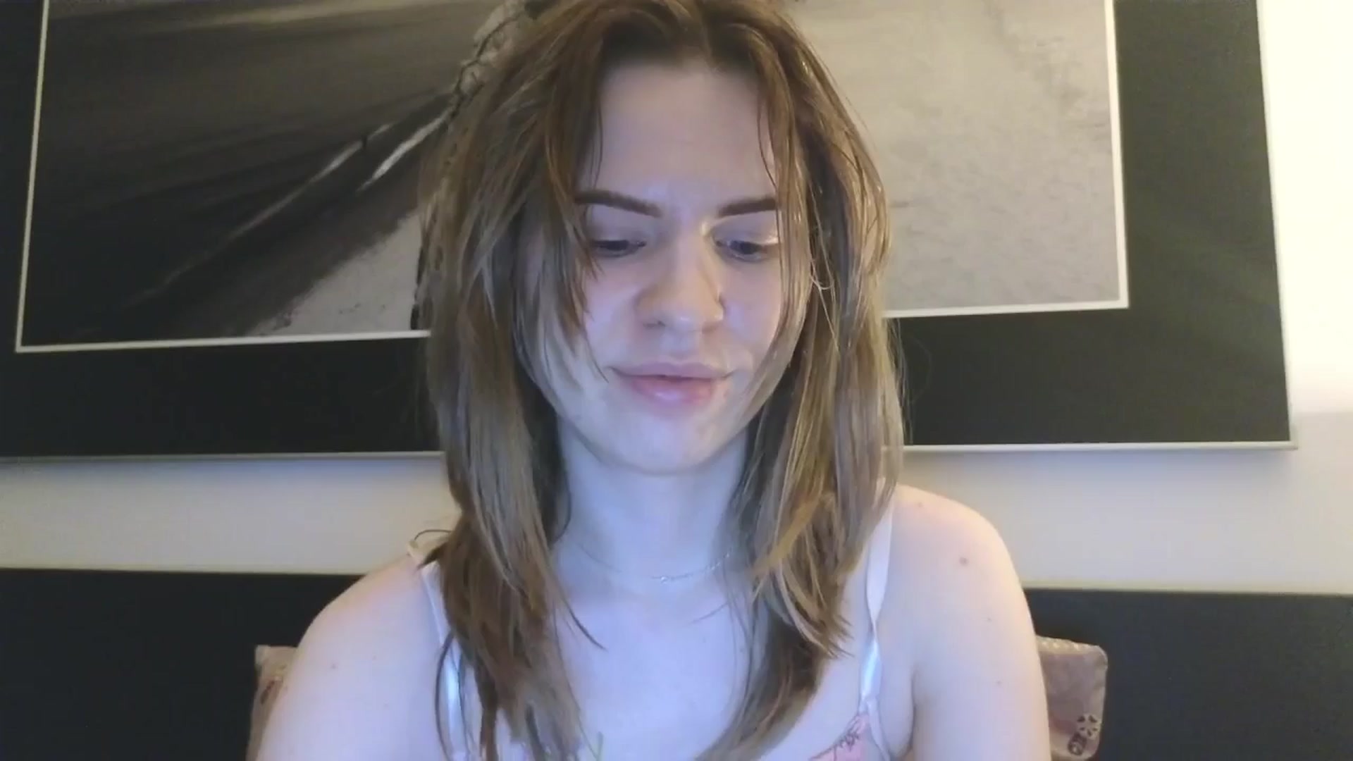 Gallery image thumbnail from Yuri_elfie's myfreecams stream on, 03/11/2026, 19:19 image 1 of 20
