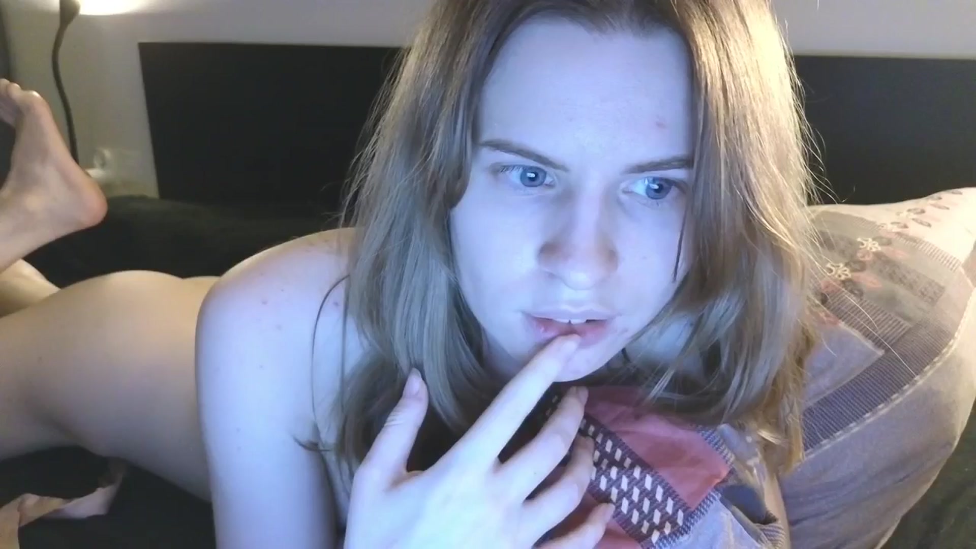 Gallery image thumbnail from Yuri_elfie's myfreecams stream on, 03/18/2026, 06:25 image 8 of 20
