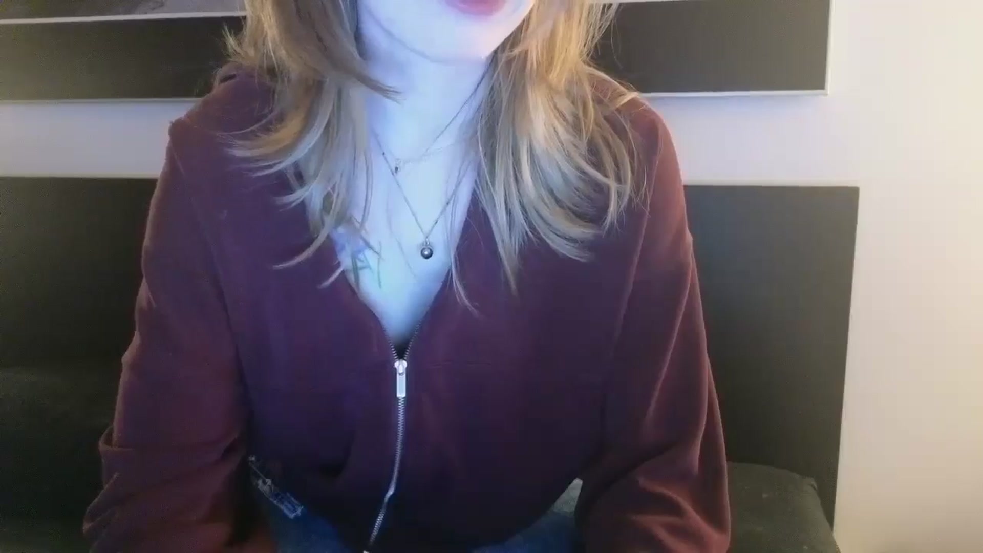Gallery image thumbnail from Yuri_elfie's myfreecams stream on, 04/14/2026, 22:26 image 5 of 20
