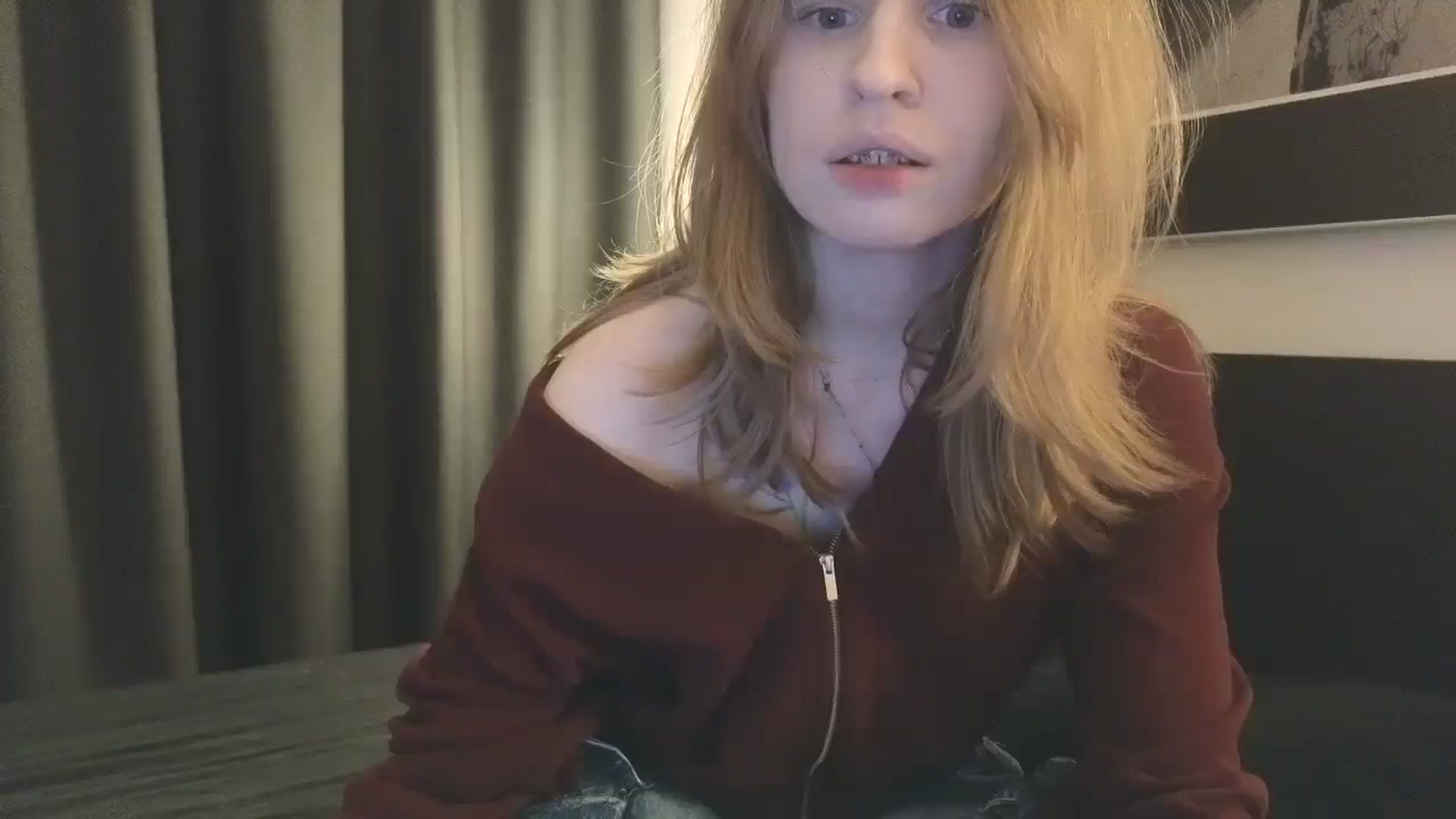 Gallery image thumbnail from Yuri_elfie's myfreecams stream on, 04/14/2026, 22:26 image 3 of 20