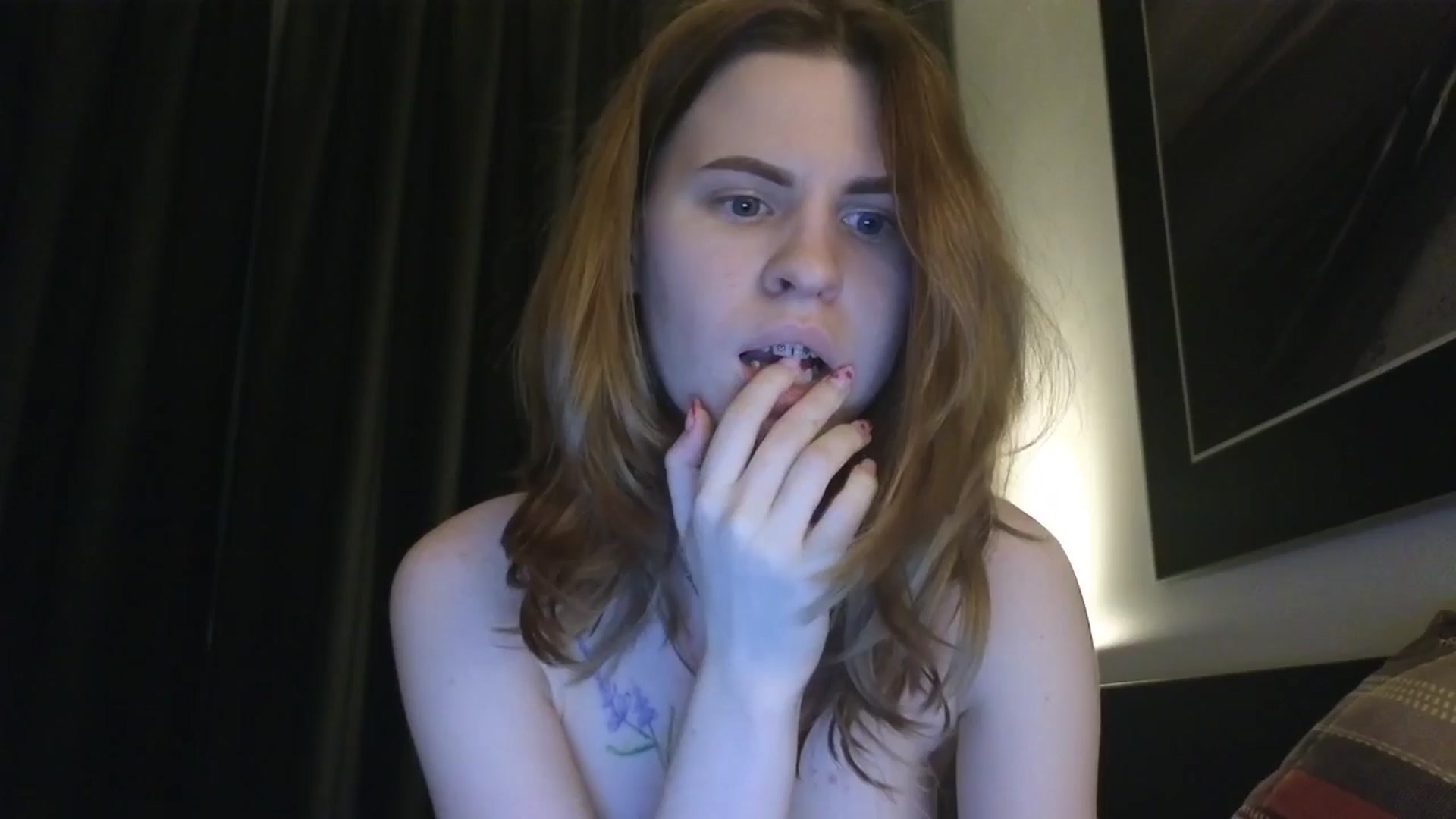 Gallery image thumbnail from Yuri_elfie's myfreecams stream on, 04/17/2026, 20:27 image 10 of 20