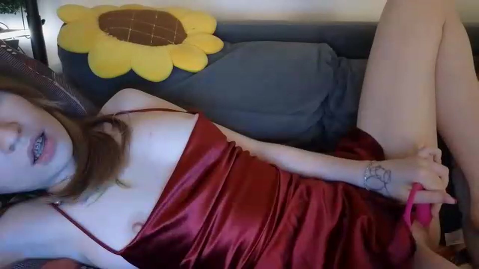 Gallery image thumbnail from Yuri_elfie's myfreecams stream on, 05/15/2026, 02:02 image 10 of 20