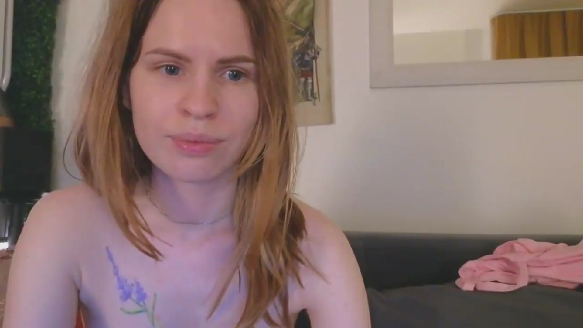 Gallery image thumbnail from Yuri_elfie's myfreecams stream on, 05/31/2026, 22:35 image 18 of 20